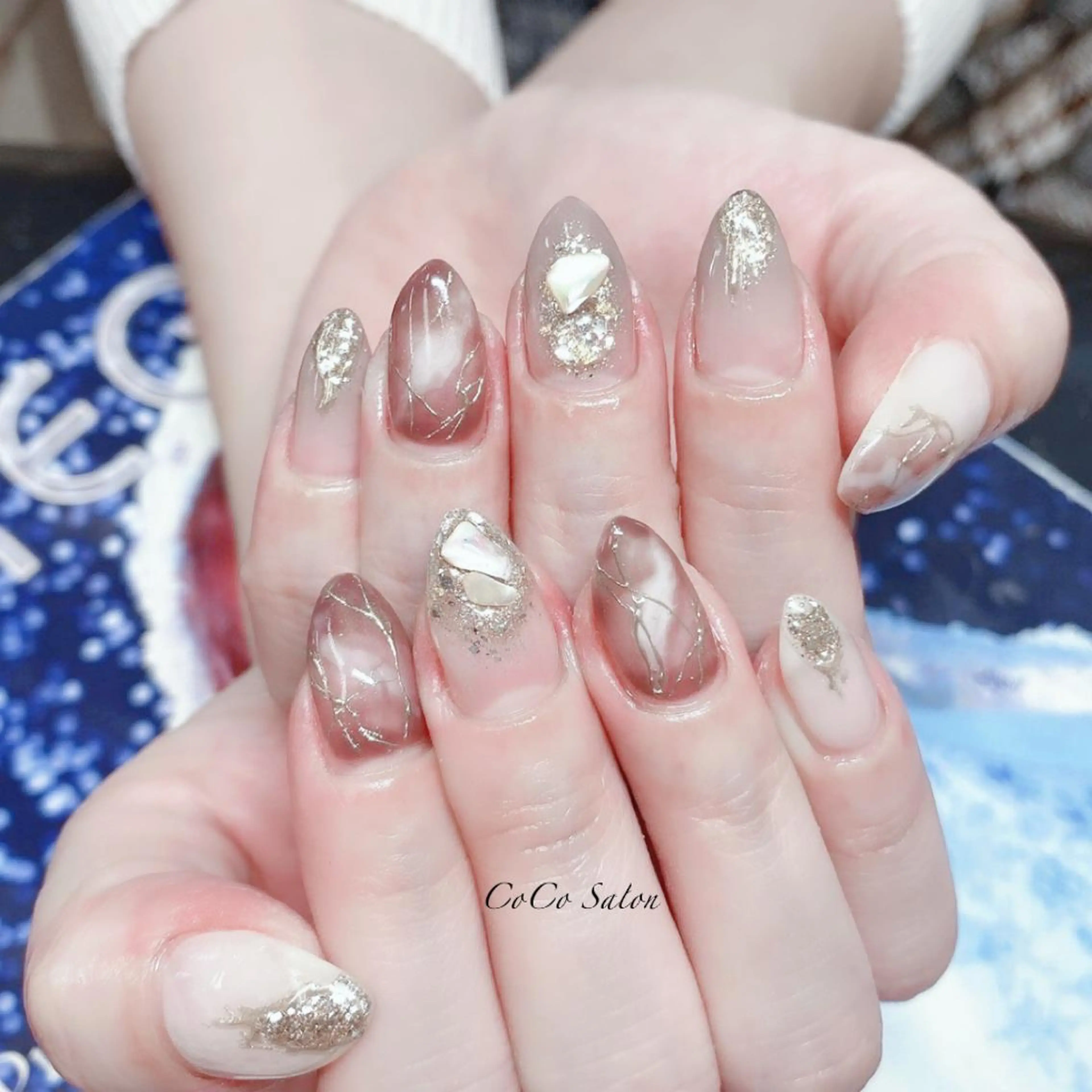 ネイル ボルドー 長さ出し ジェルネイル グラデーション ホログラムネイル ハンドネイル CoCoSalon ネイル/まつ毛予約のネイルデザイン