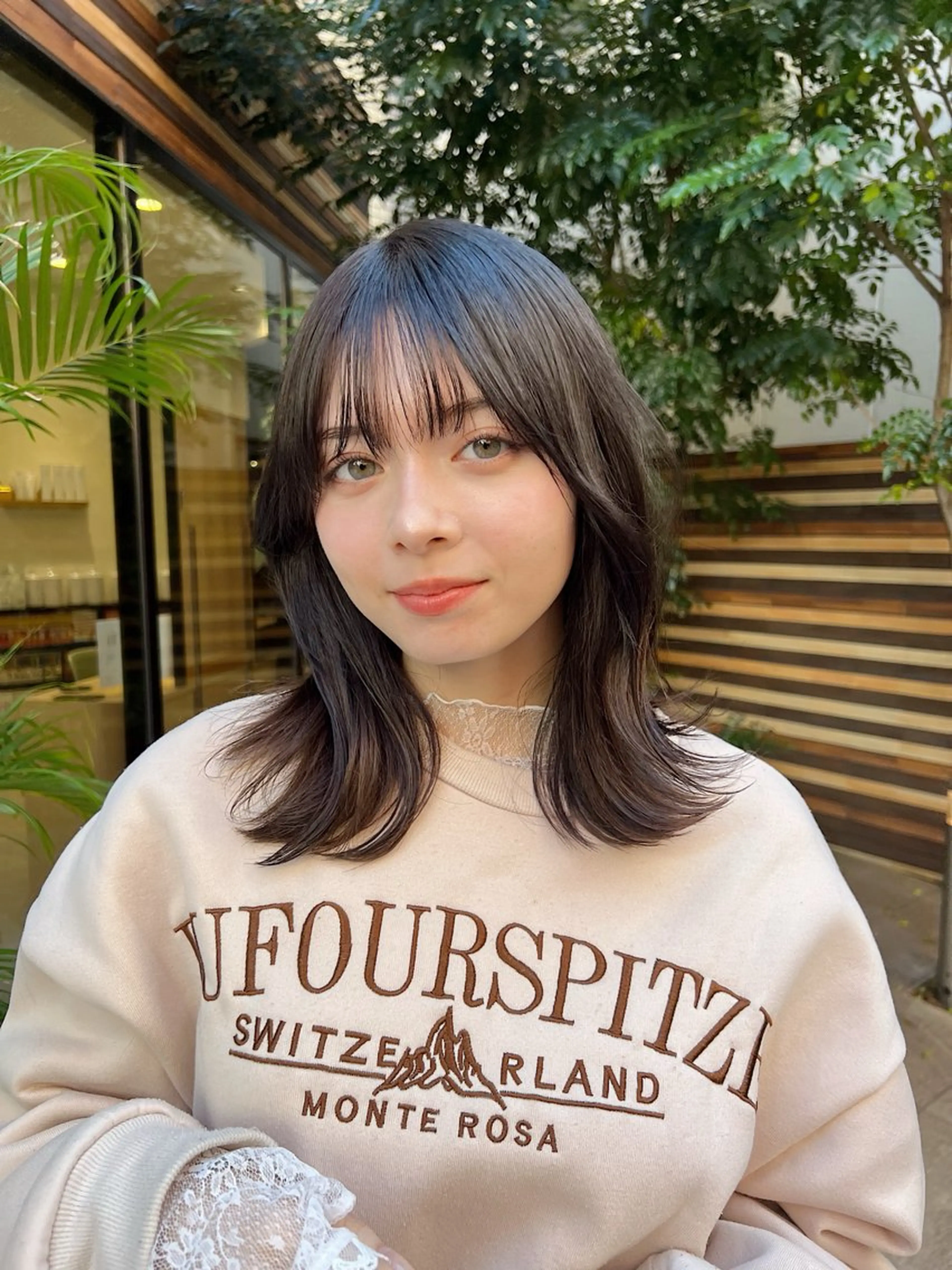 ミディアム カット ヘアカラー トリートメント MION✂️ 似合わせカットのヘアスタイル