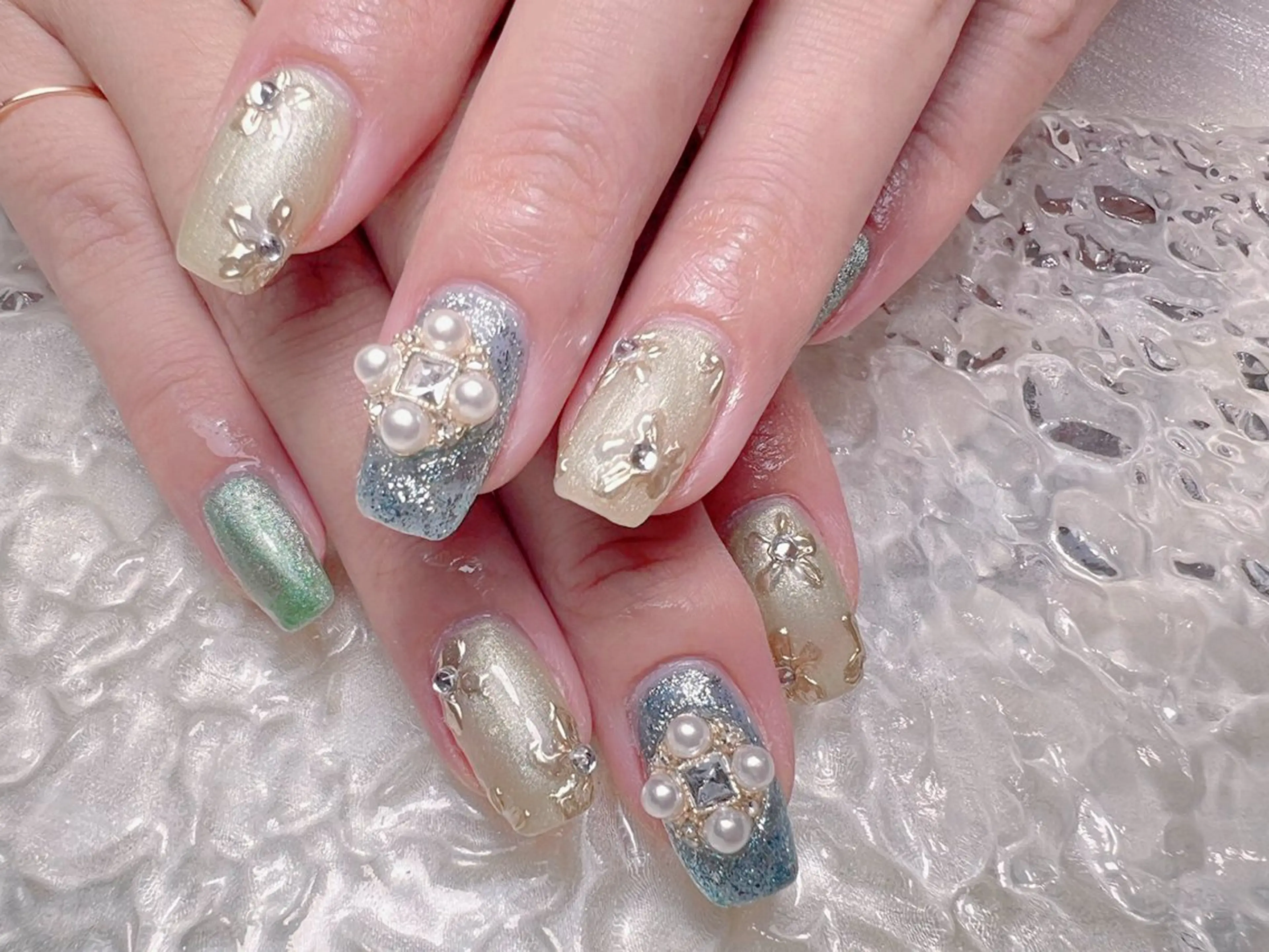 ネイル ハンドネイル マジックミラー所属・マジック ミラーのネイルデザイン