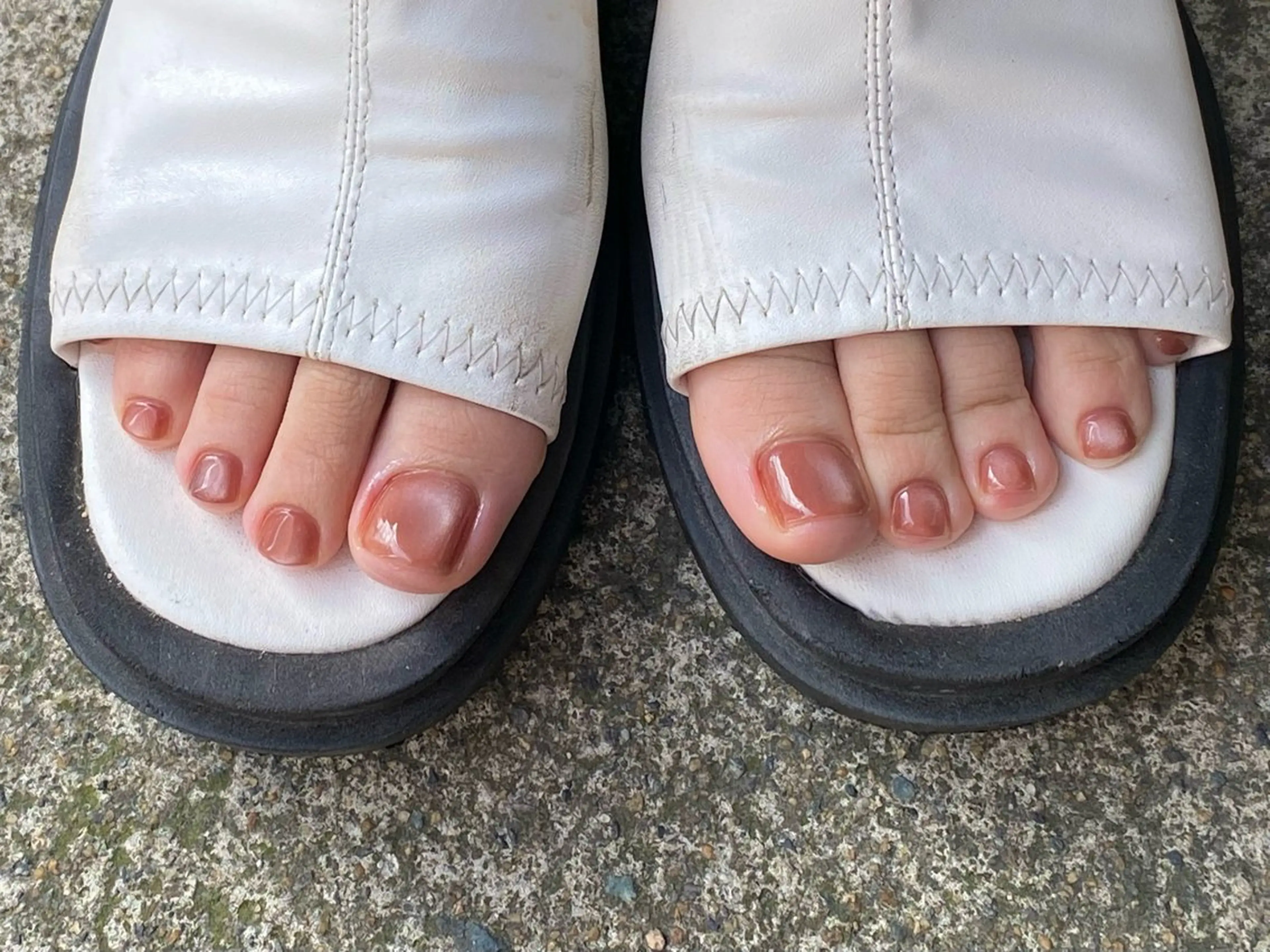 ネイル マグネットネイル ピンク フットネイル LAJITTO ANJUのネイルデザイン