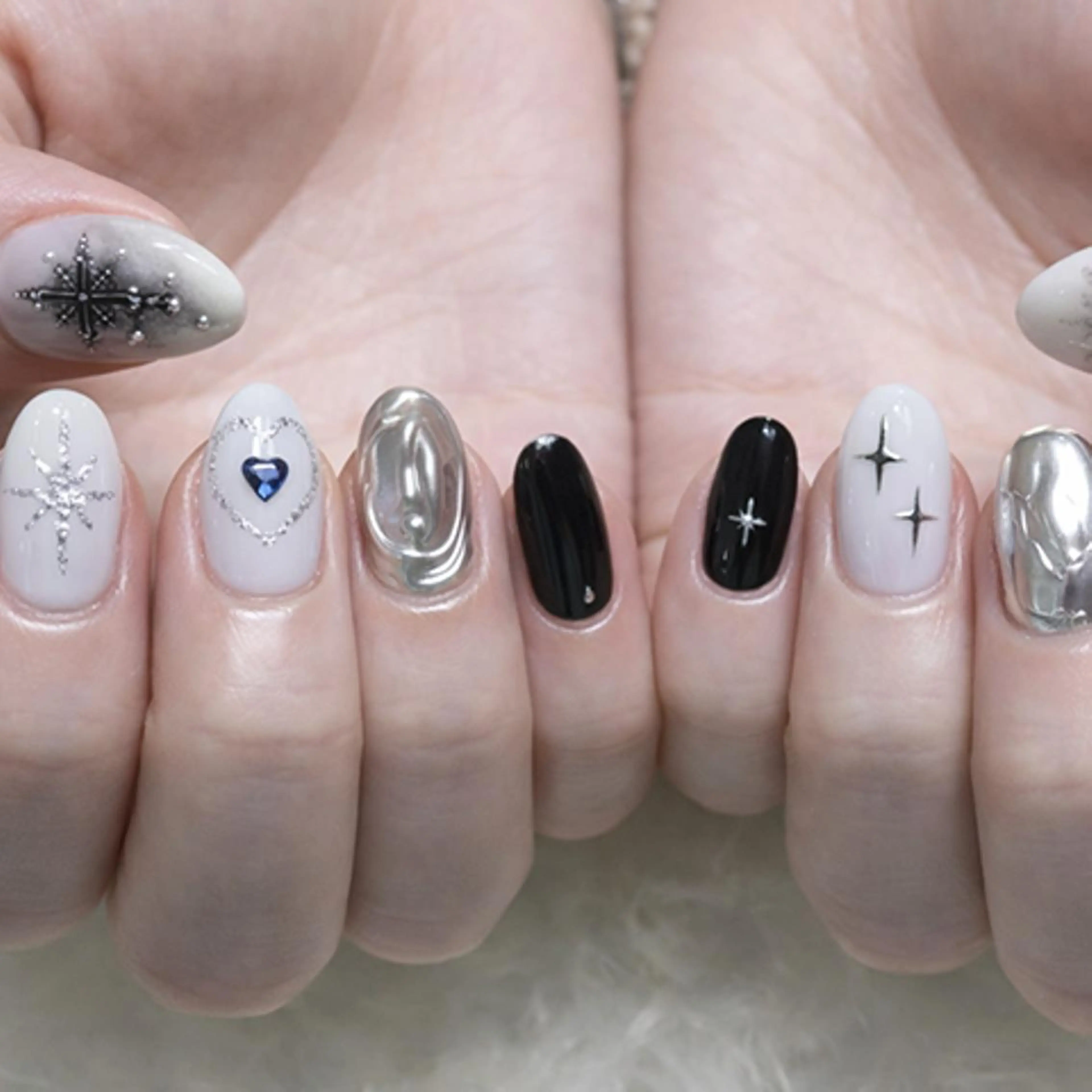 ネイル ハンドネイル Miku. Nのネイルデザイン