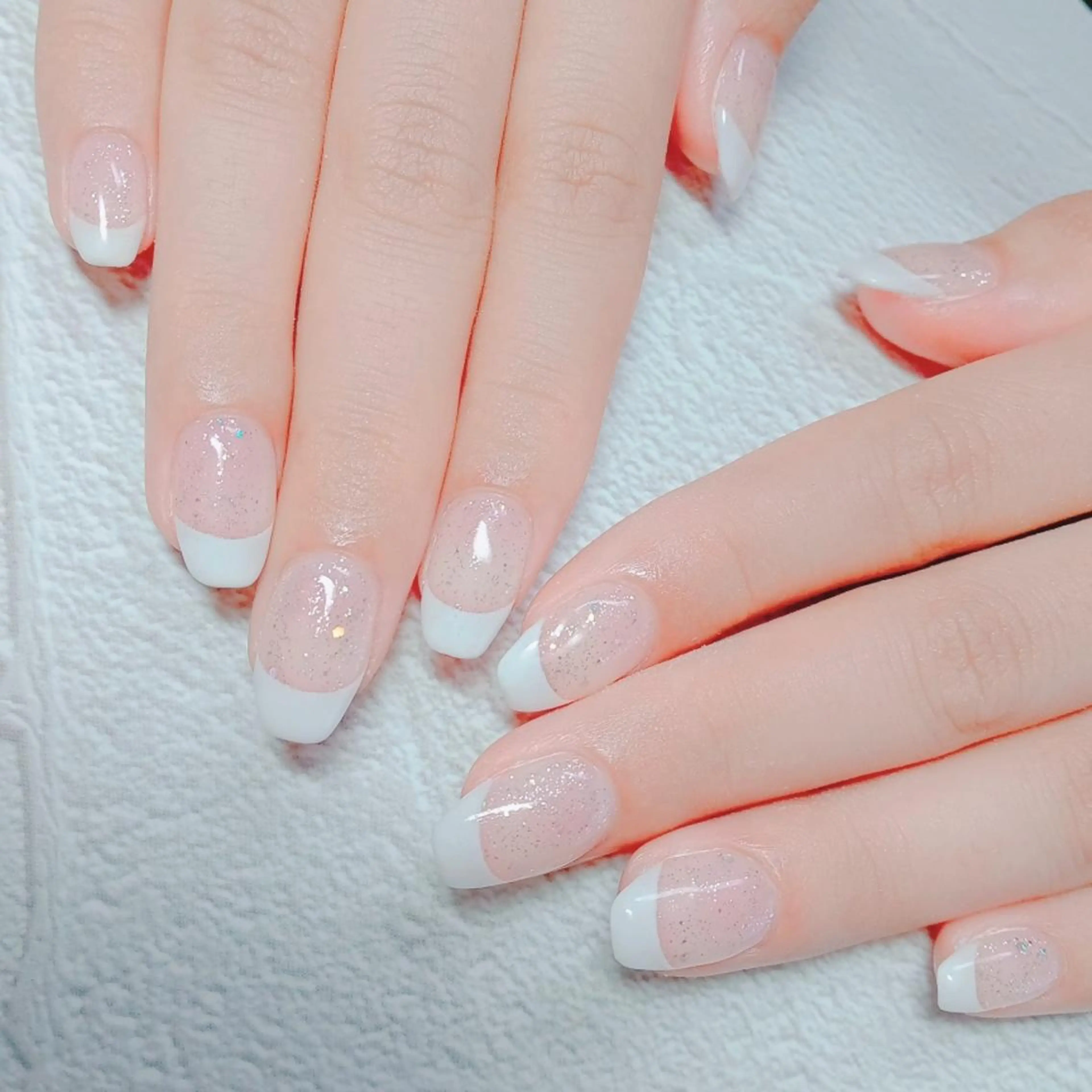 ネイル フレンチネイル ホログラムネイル キラキラネイル オフィスネイル ワンカラーネイル ハンドネイル flure de neige yukiのネイルデザイン