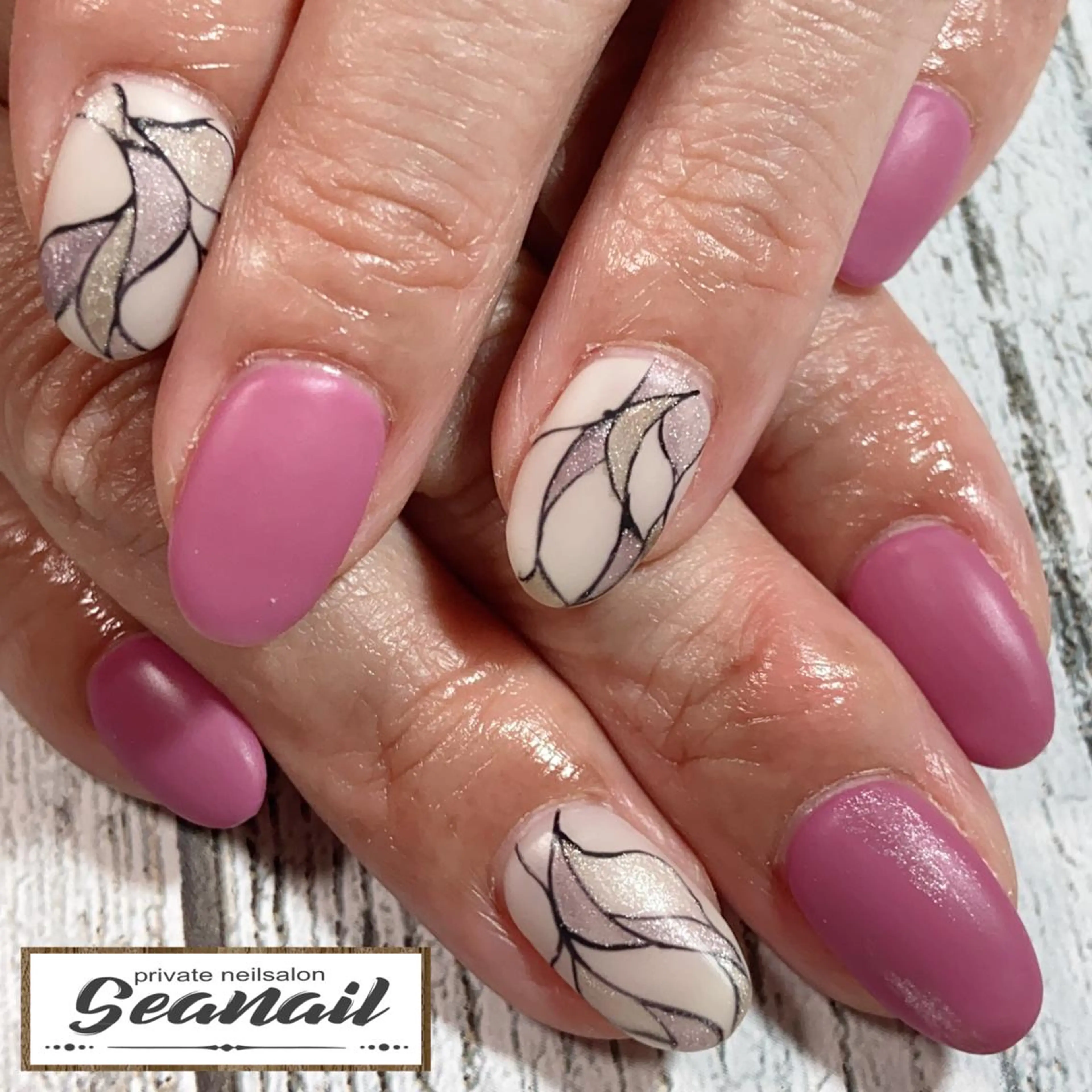 ネイル アートネイル フットネイル ジェルネイル マットネイル 持ち込み 小尾 栞のネイルデザイン