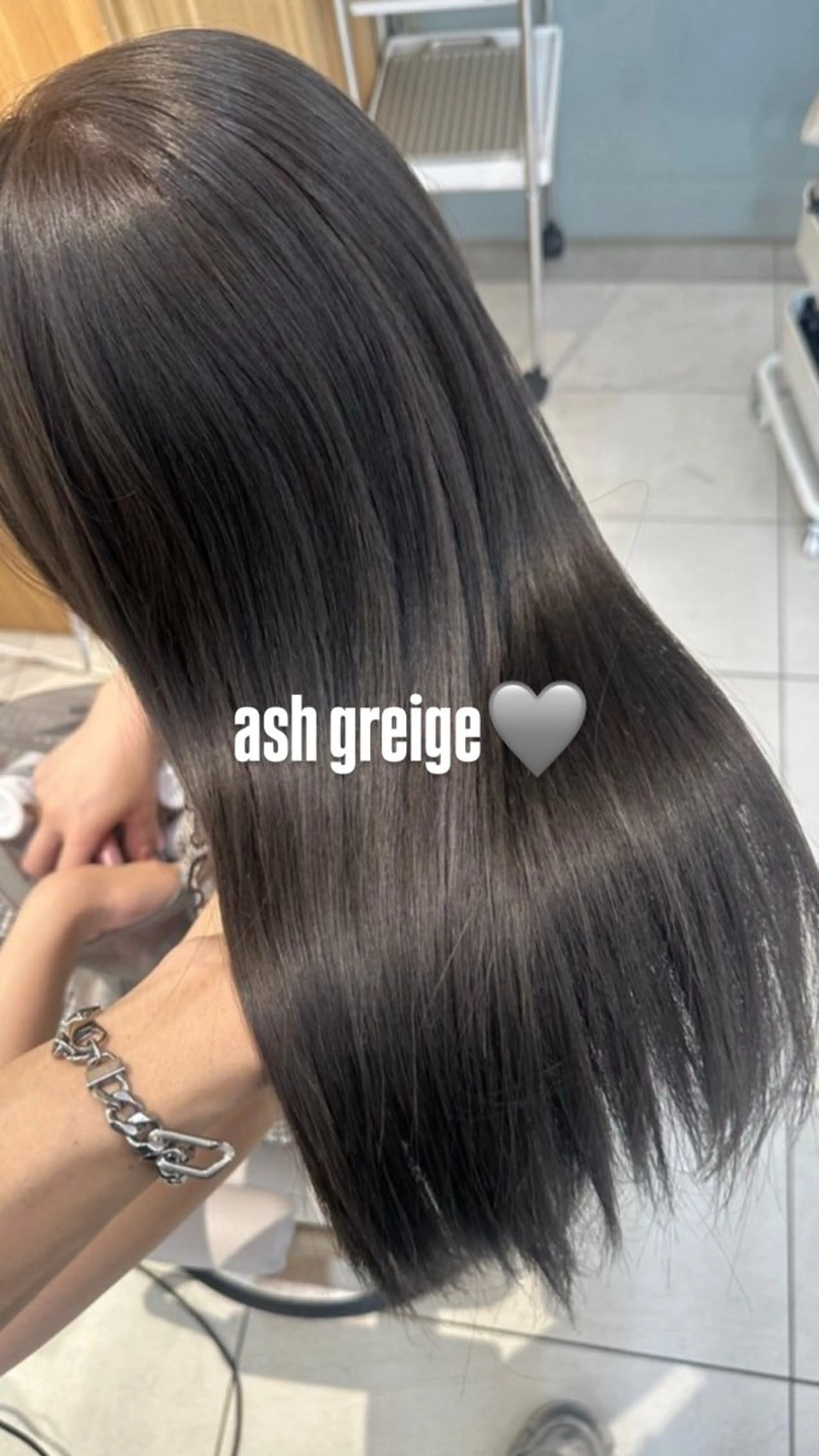 ミディアム ヘアカラー ‎🤍透明感×ツヤ髪 / Saki‎🤍のヘアスタイル