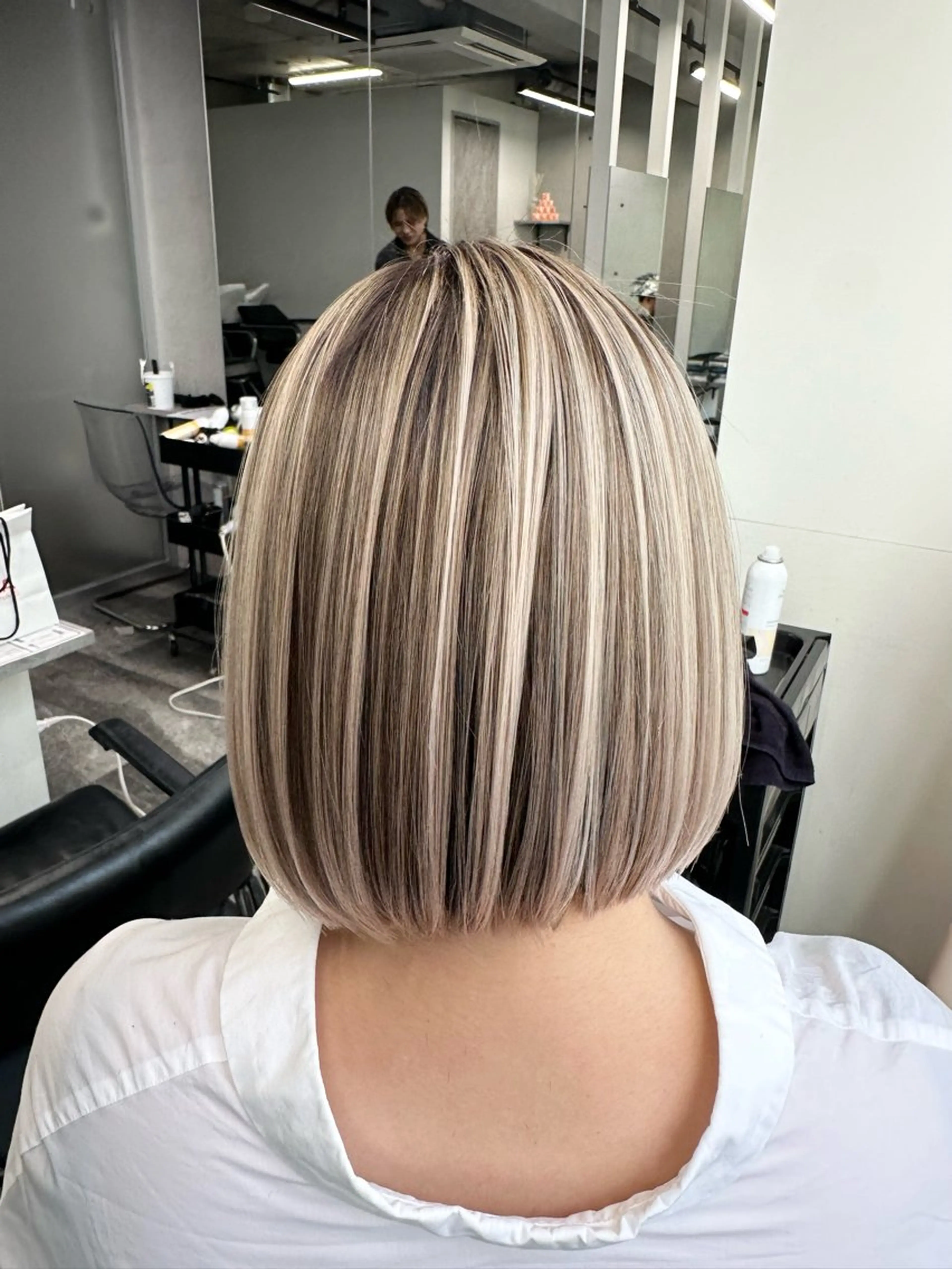 ショート カラー りょうへい/ 全頭ブリーチ/渋谷のヘアスタイル