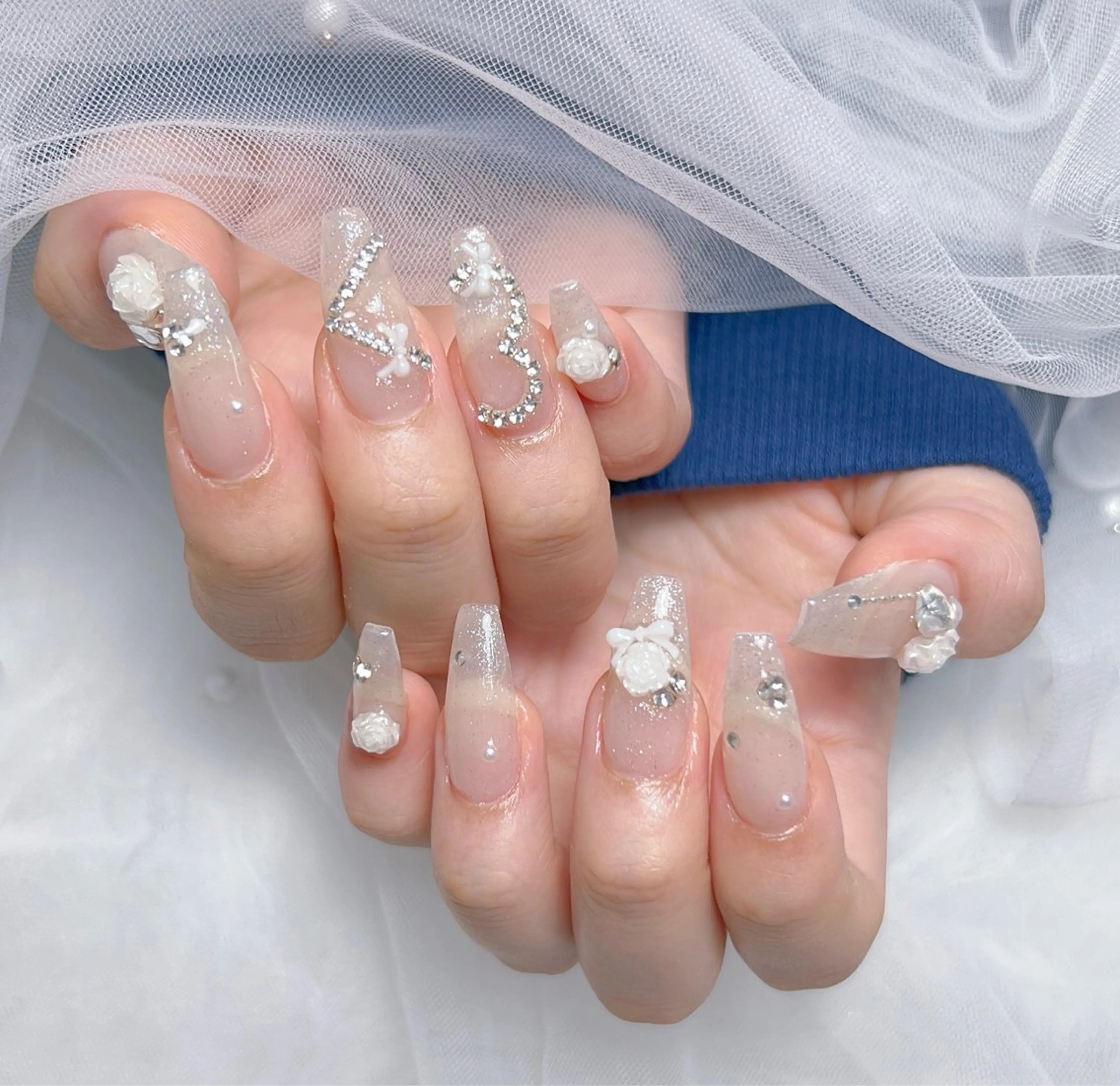 ネイル アートネイル オーロラネイル チークネイル 長さ出し フットネイル Miya _nailのネイルデザイン