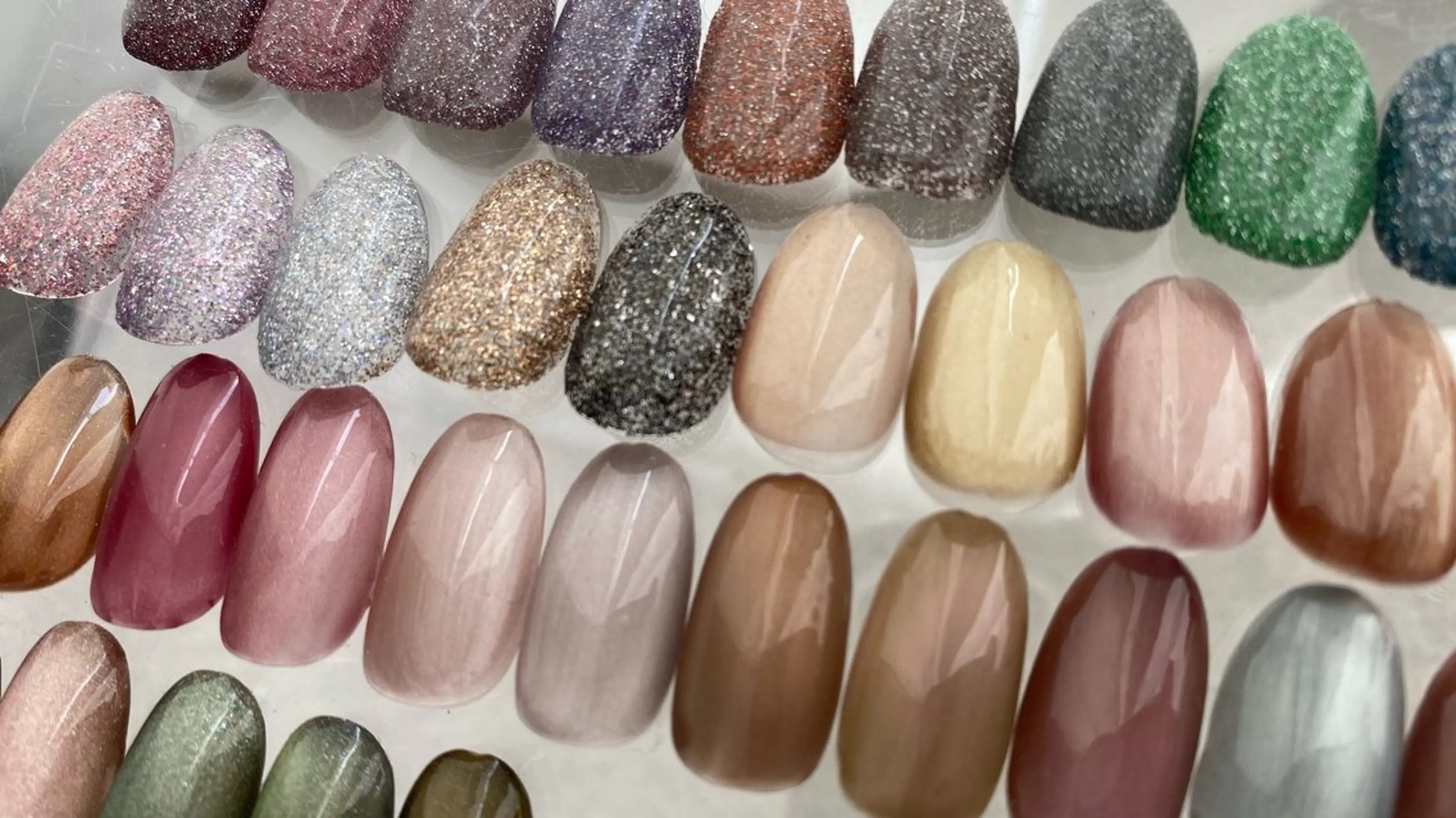 キラキラマグネット/フラッシュネイル(オフあり)の写真