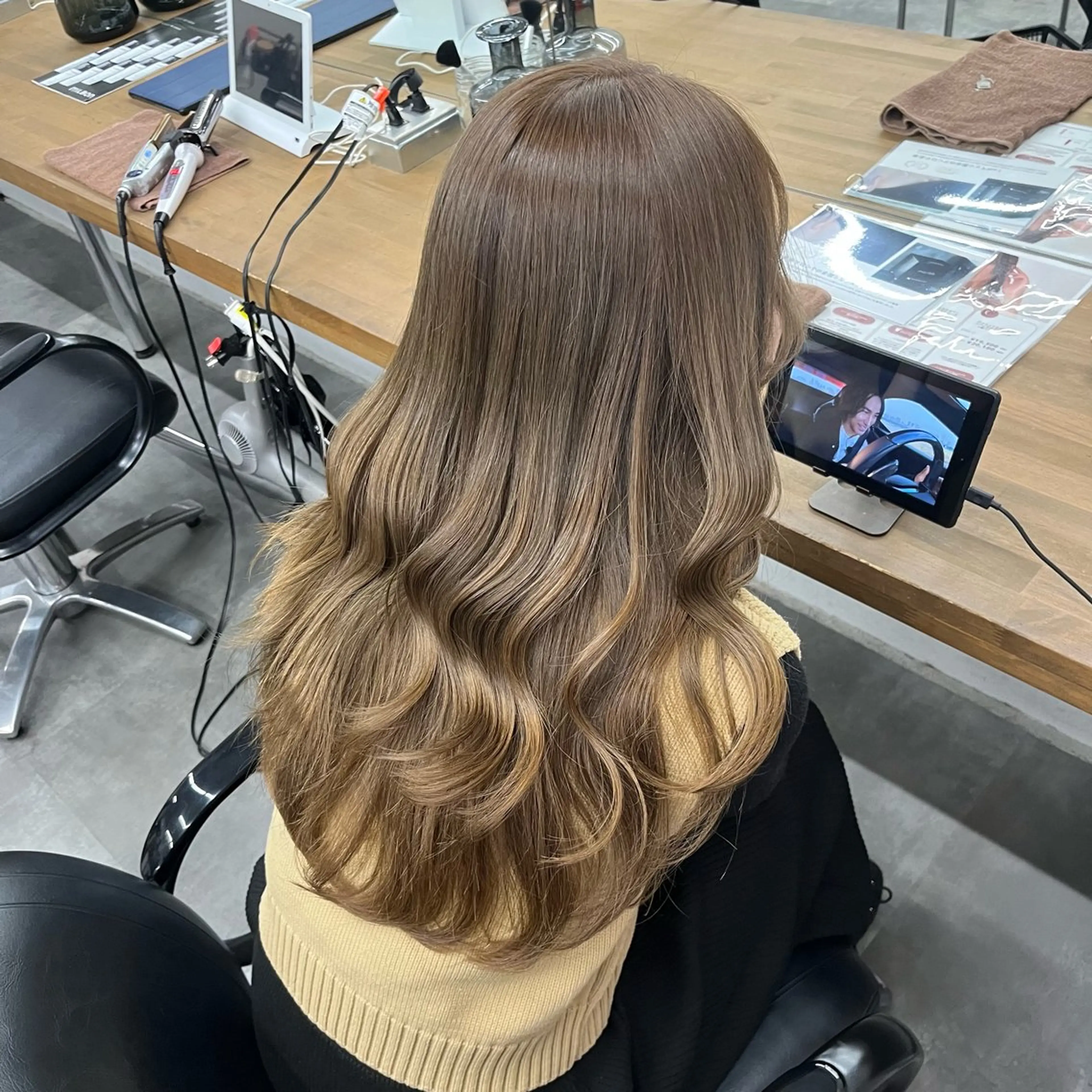 ロング カラー 鈴木 晴陽のヘアスタイル