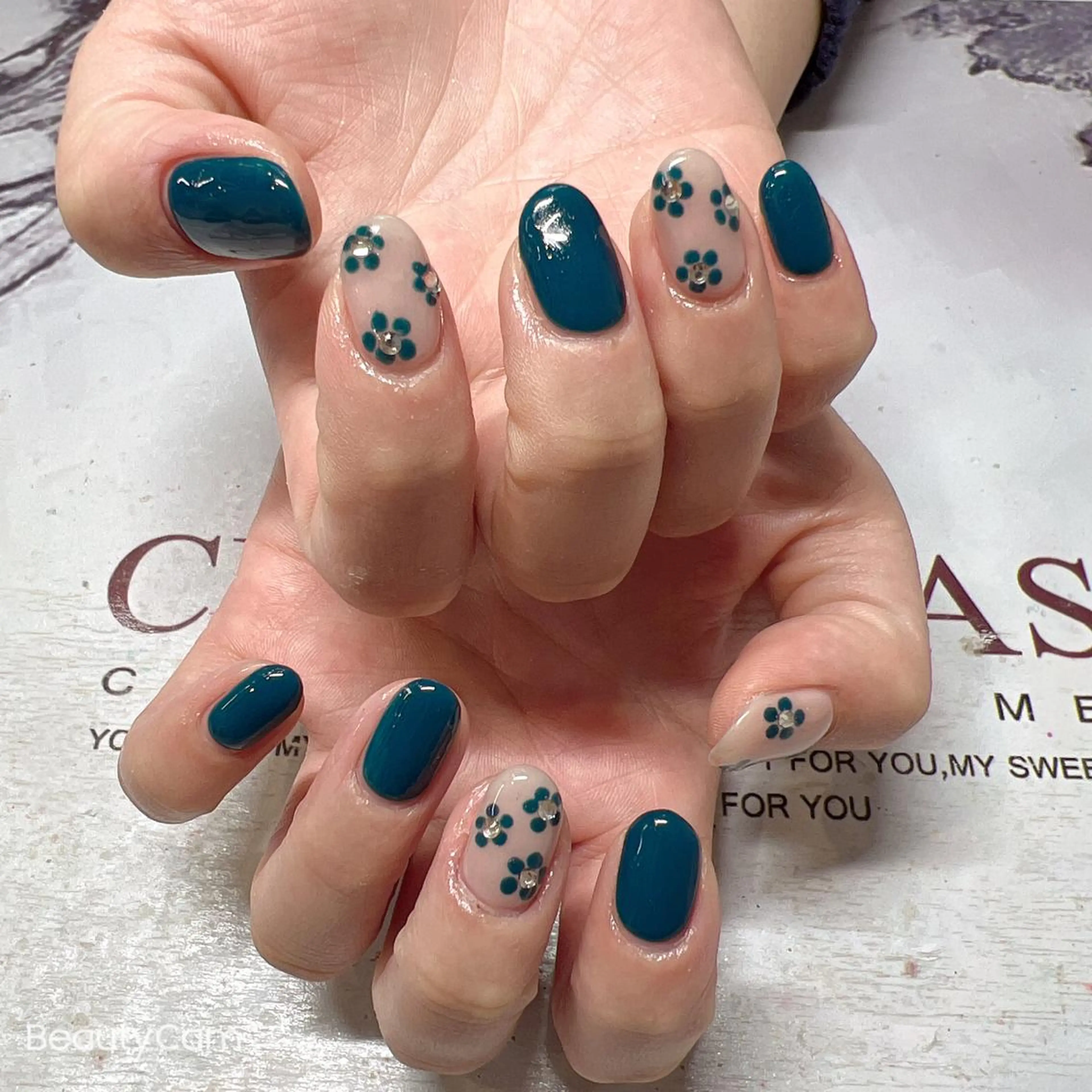 ネイル ハンドネイル ガレンドウ 白澤 愛子のネイルデザイン