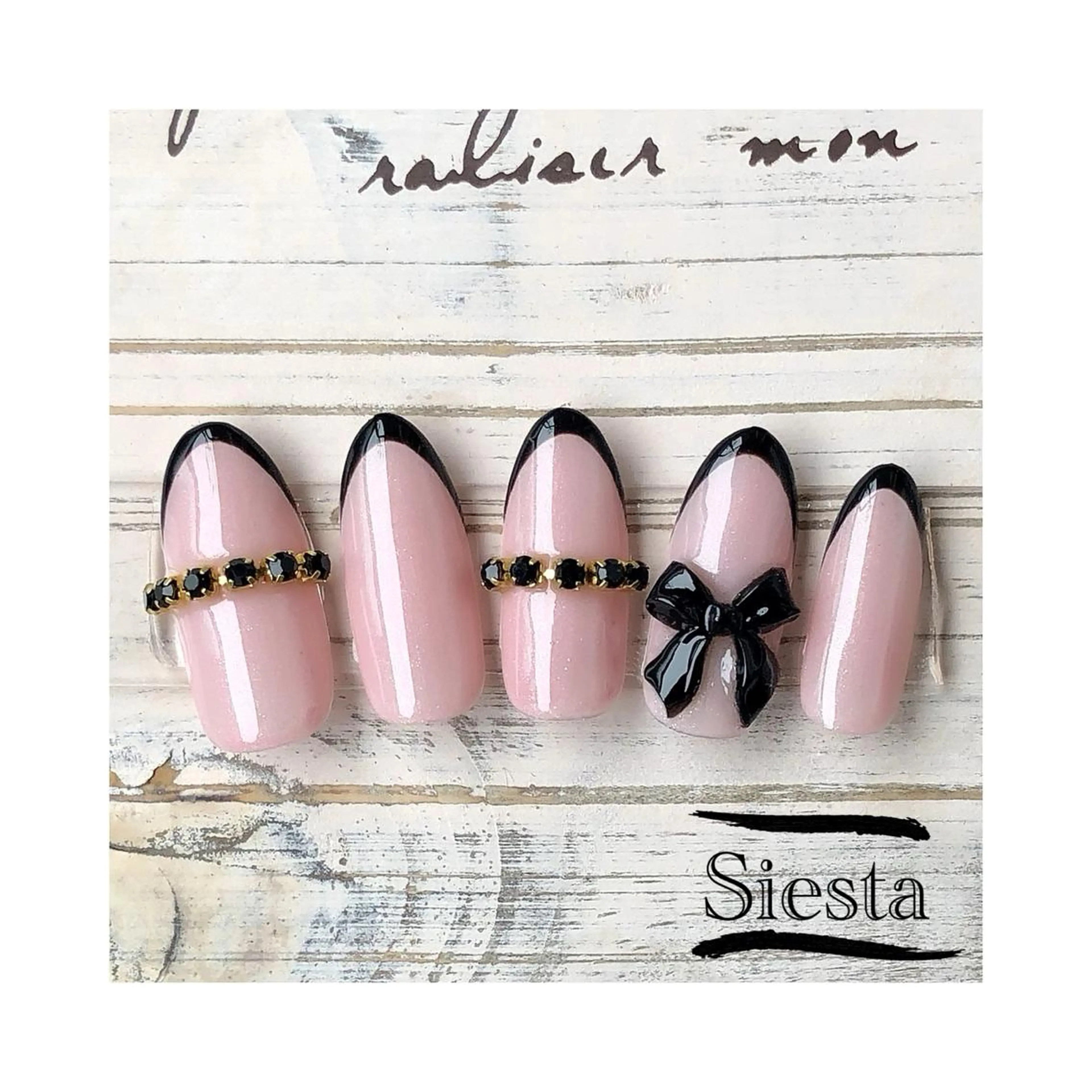 ネイル ワンホンネイル ハンドネイル Siesta 🌹のネイルデザイン