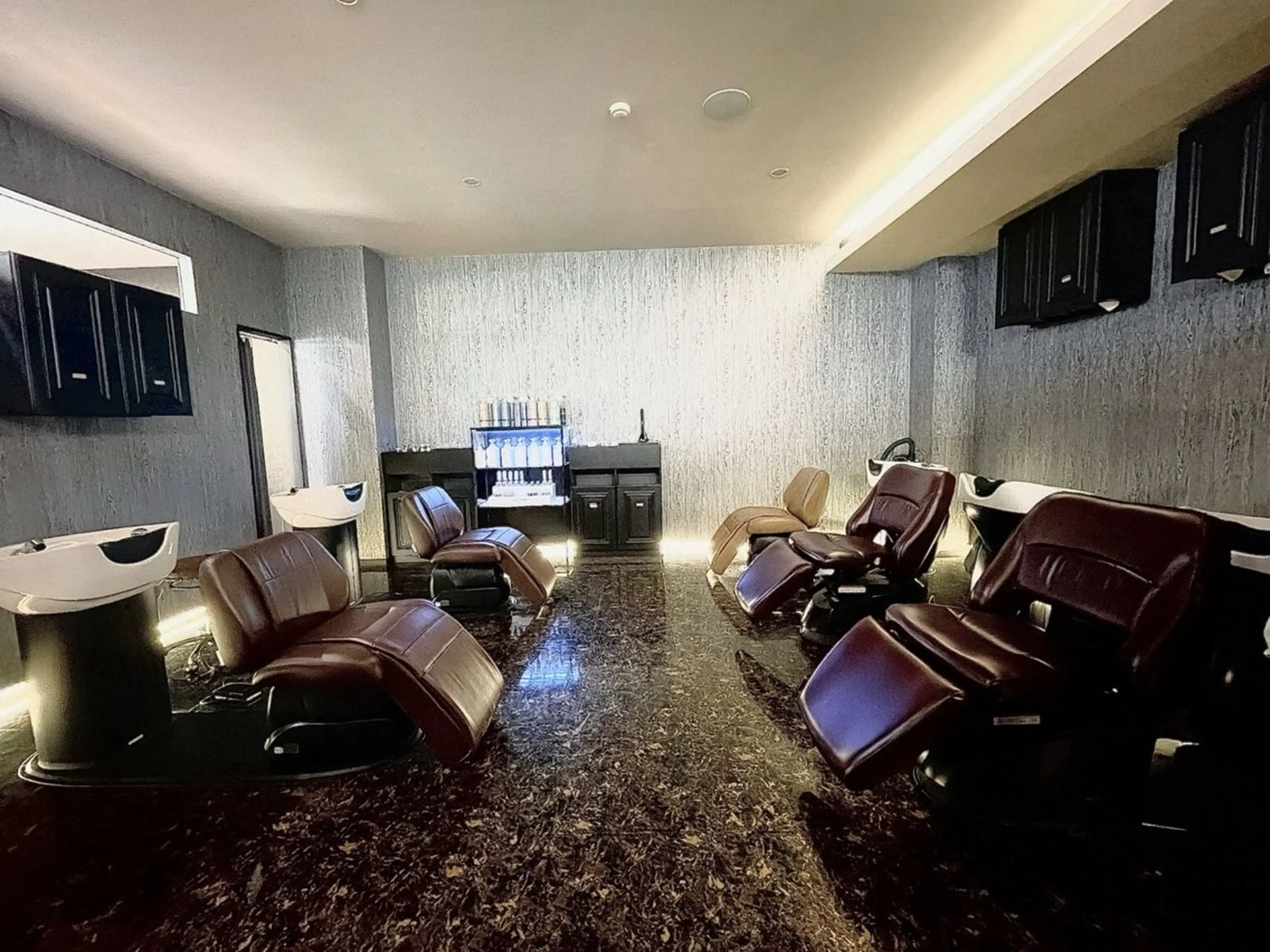 DESIGNSALON LIA所属・問屋町のブリーチデザ イン屋さん🌈ゆうまのヘアスタイル