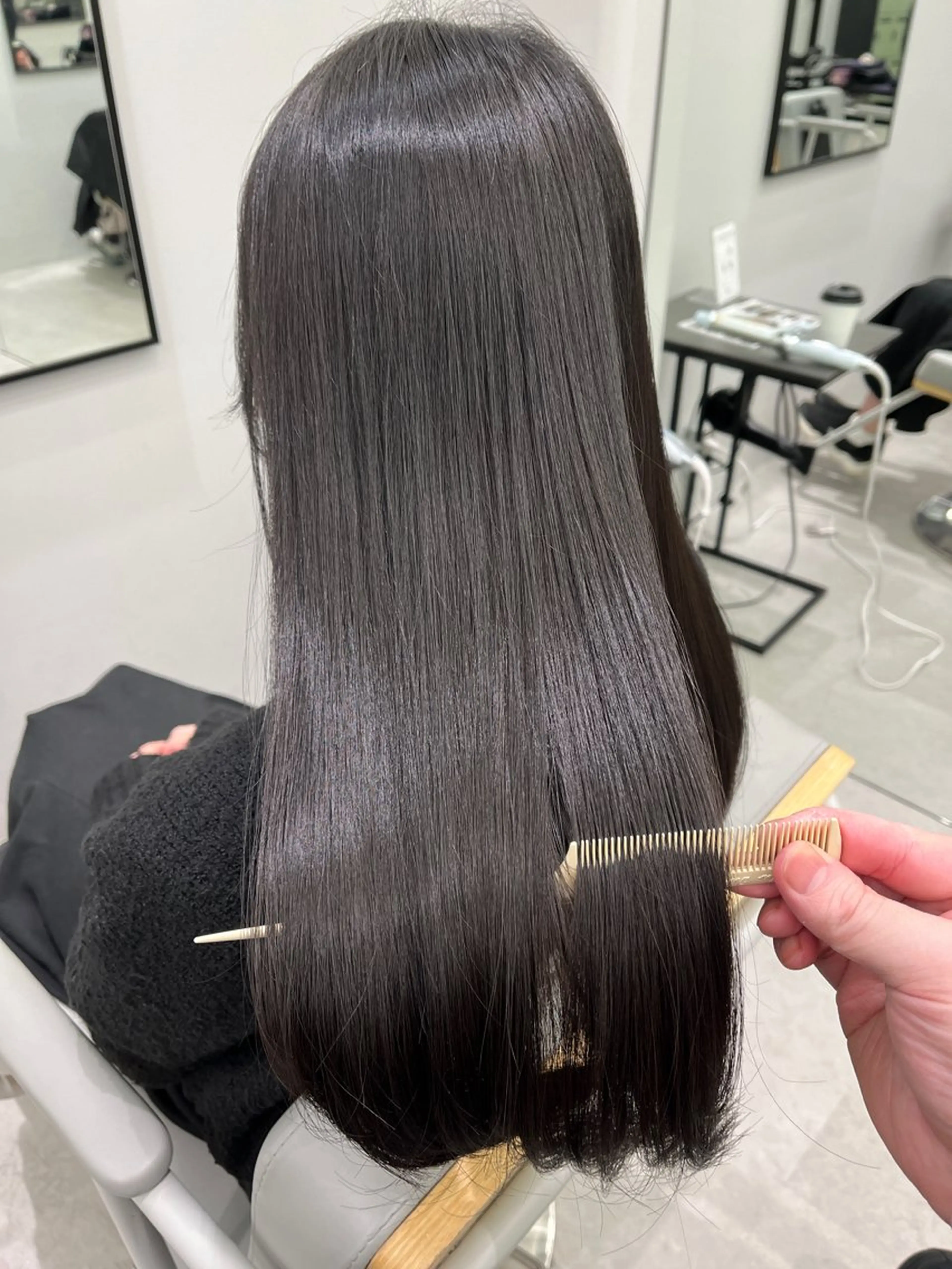 ロング カラー 菅 樹希弥のヘアスタイル