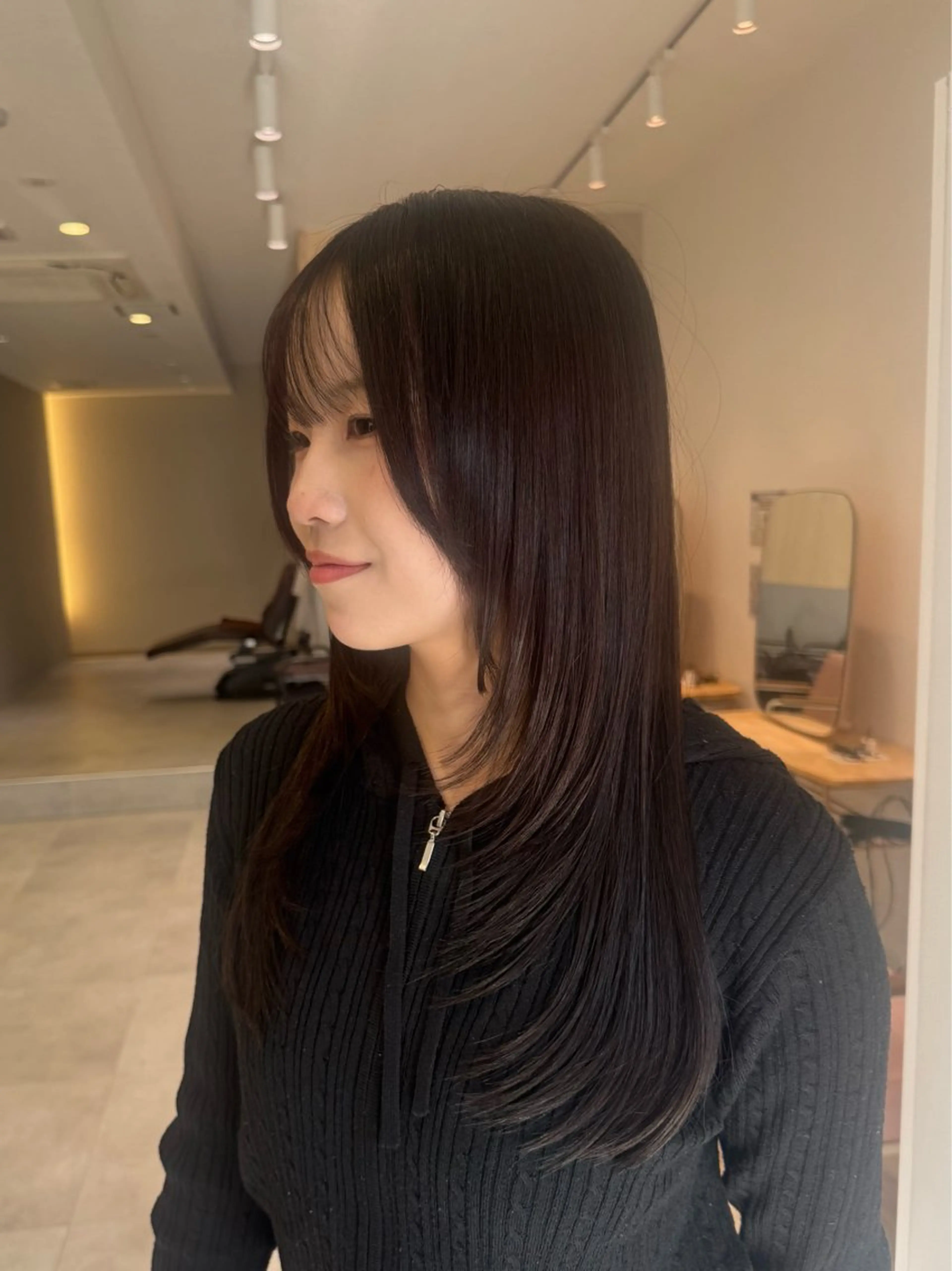 ロング カラー ラベンダーカラー レイヤーカット カット ヘアカラー トリートメント 𝘀𝗮𝗲 ⑅*/ 艶髪/ショートボブのヘアスタイル