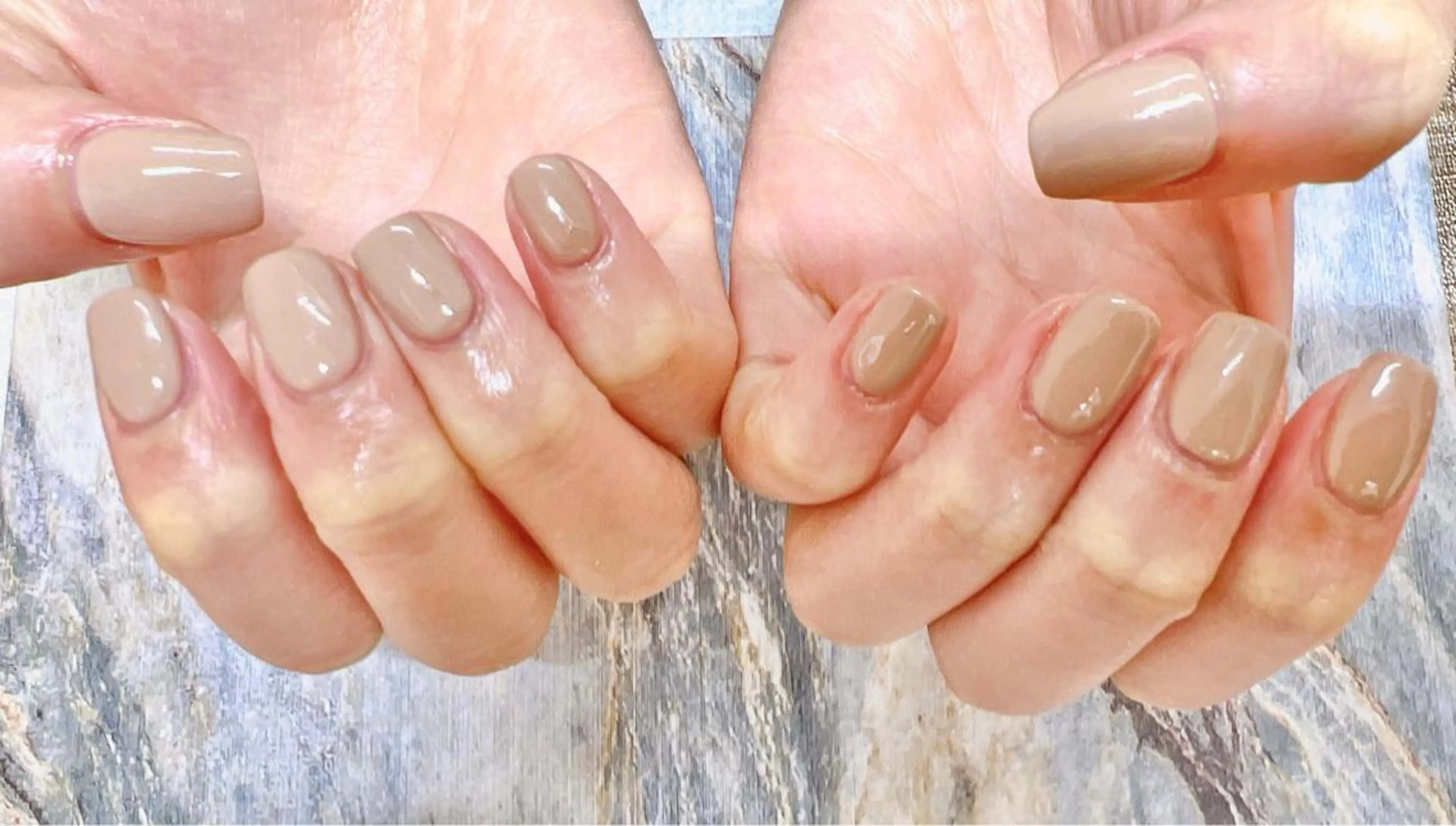 ネイル ワンカラーネイル ハンドネイル mogunail &blowのネイルデザイン