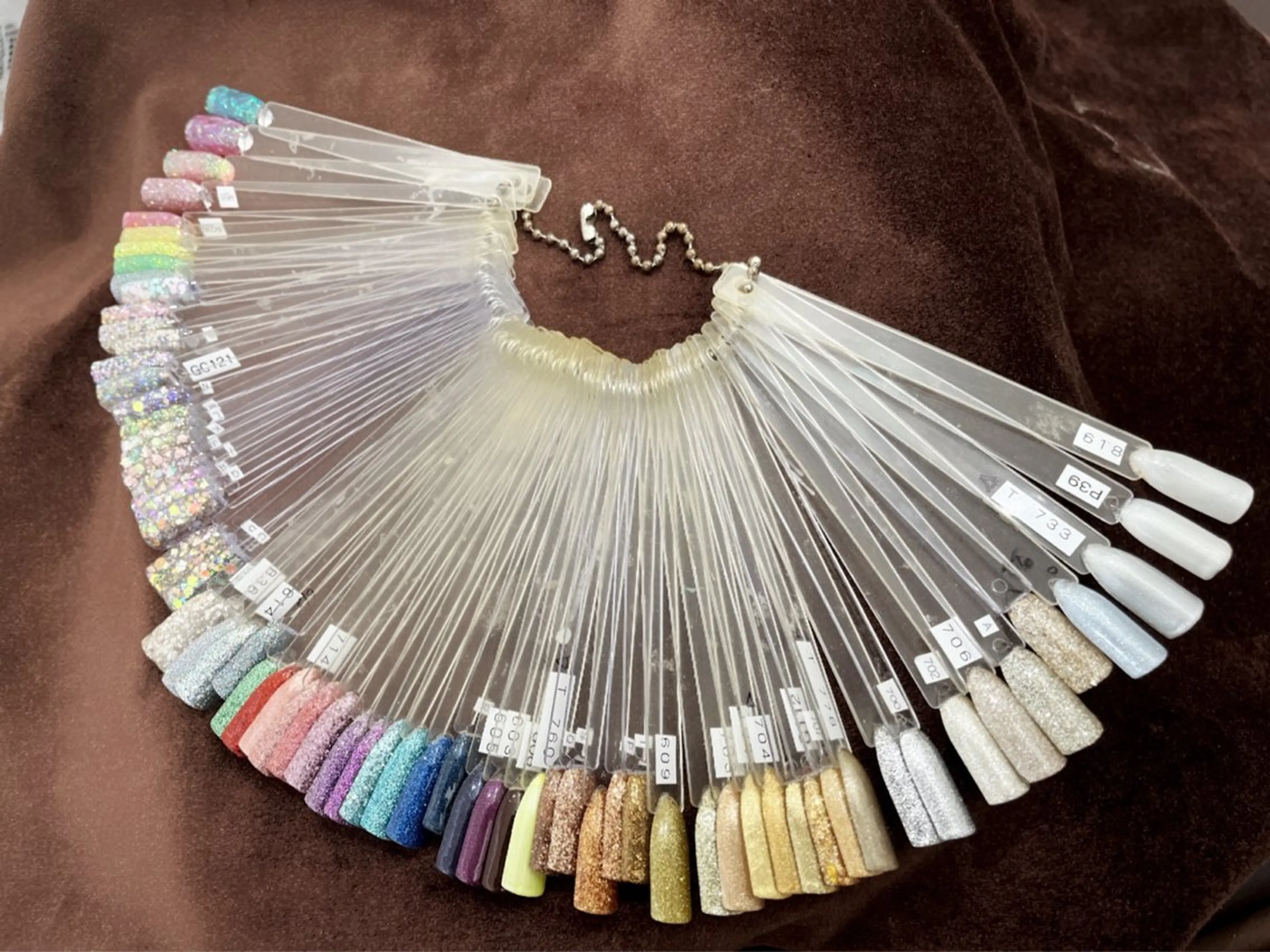 ネイル 中川 愛理のネイルデザイン