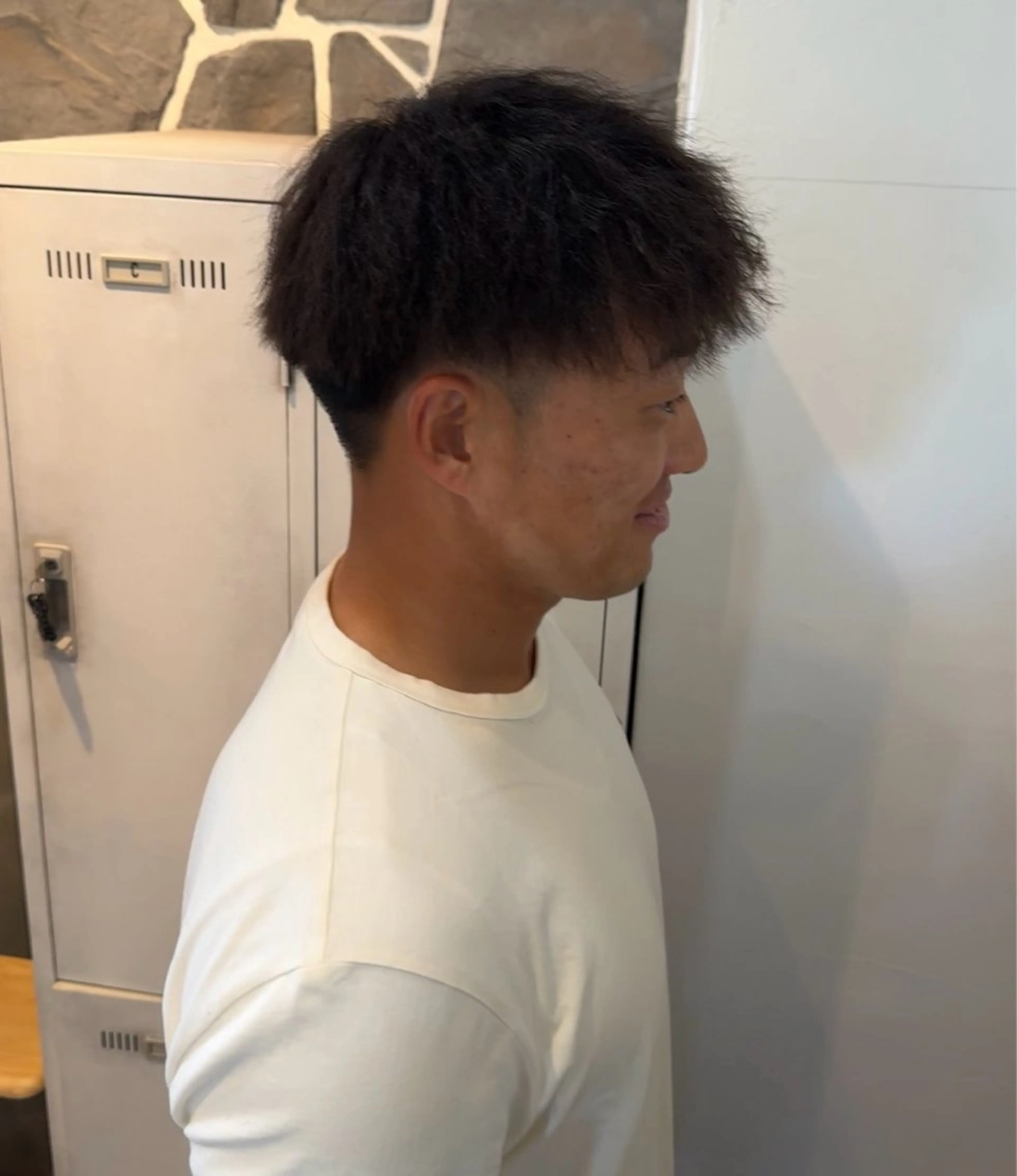 パーマ メンズ メンズパーマ メンズツイストパーマ ツイストパーマ 艶カラー 🩵NATSUKIのヘアスタイル