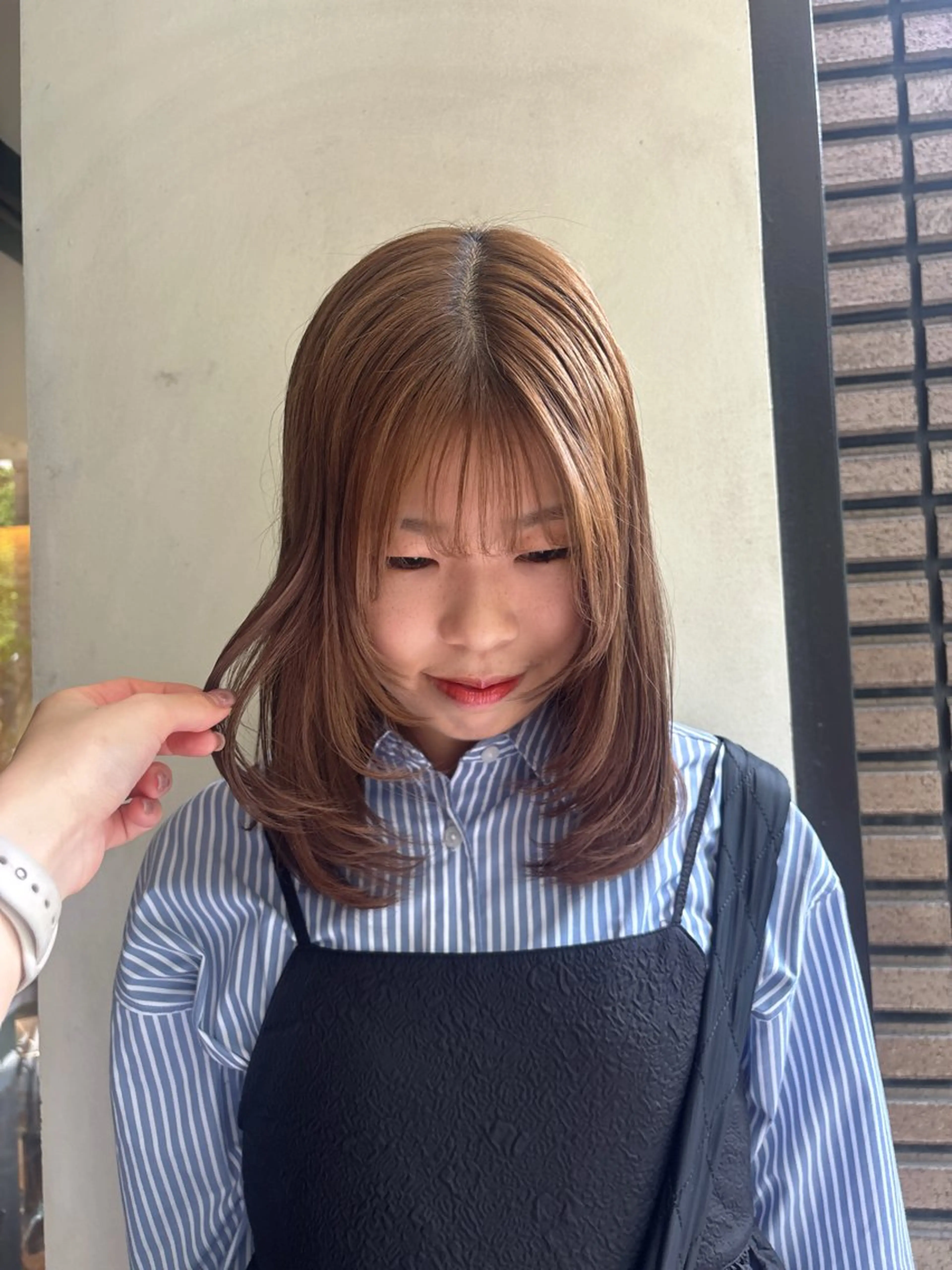 ミディアム 顔周りカット レイヤーカット hinano/ 梅田 カットモデルのヘアスタイル