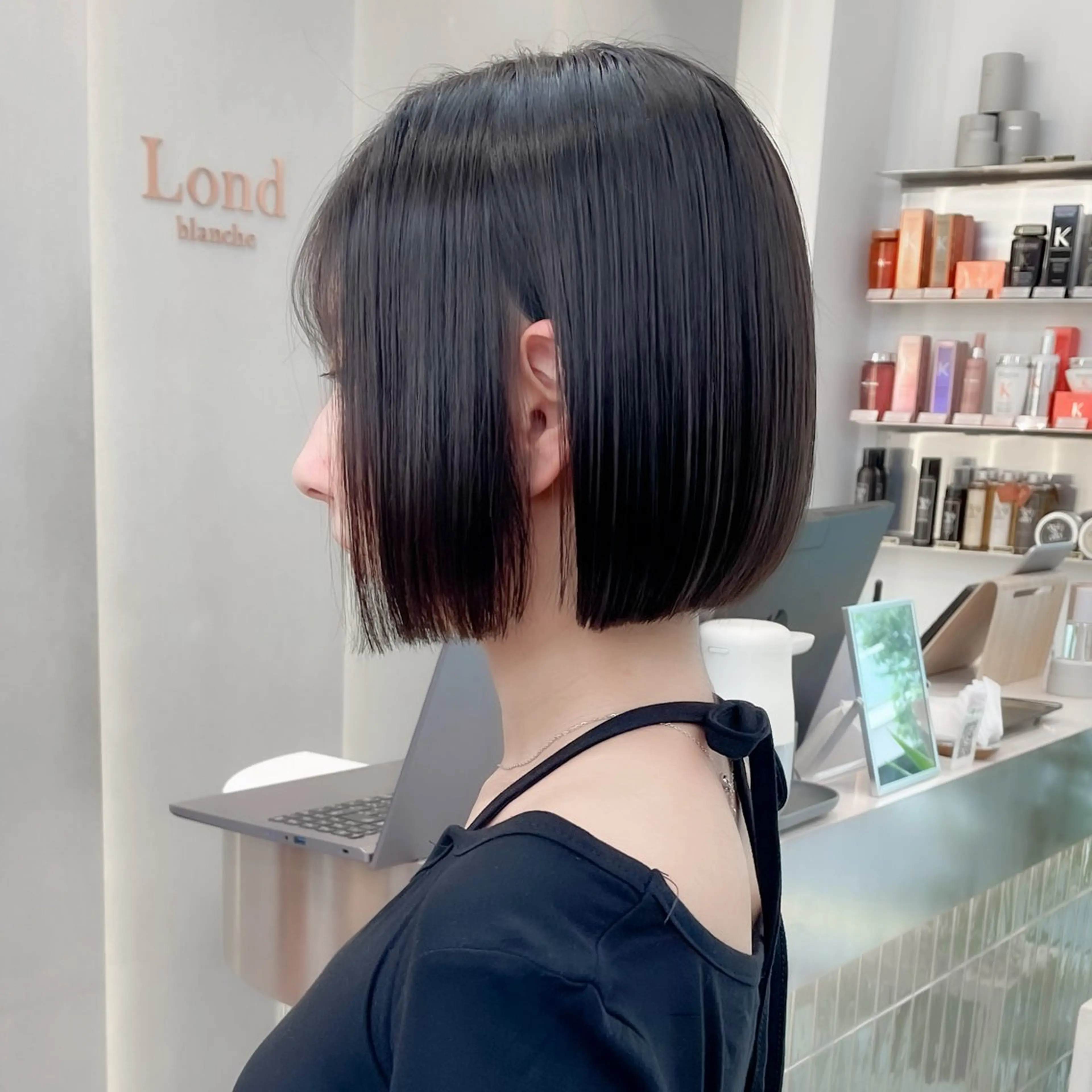 ショート パーマ カット 縮毛矯正 トリートメント 縮毛矯正/ストンボブ Wカラー💎ヒデジのヘアスタイル