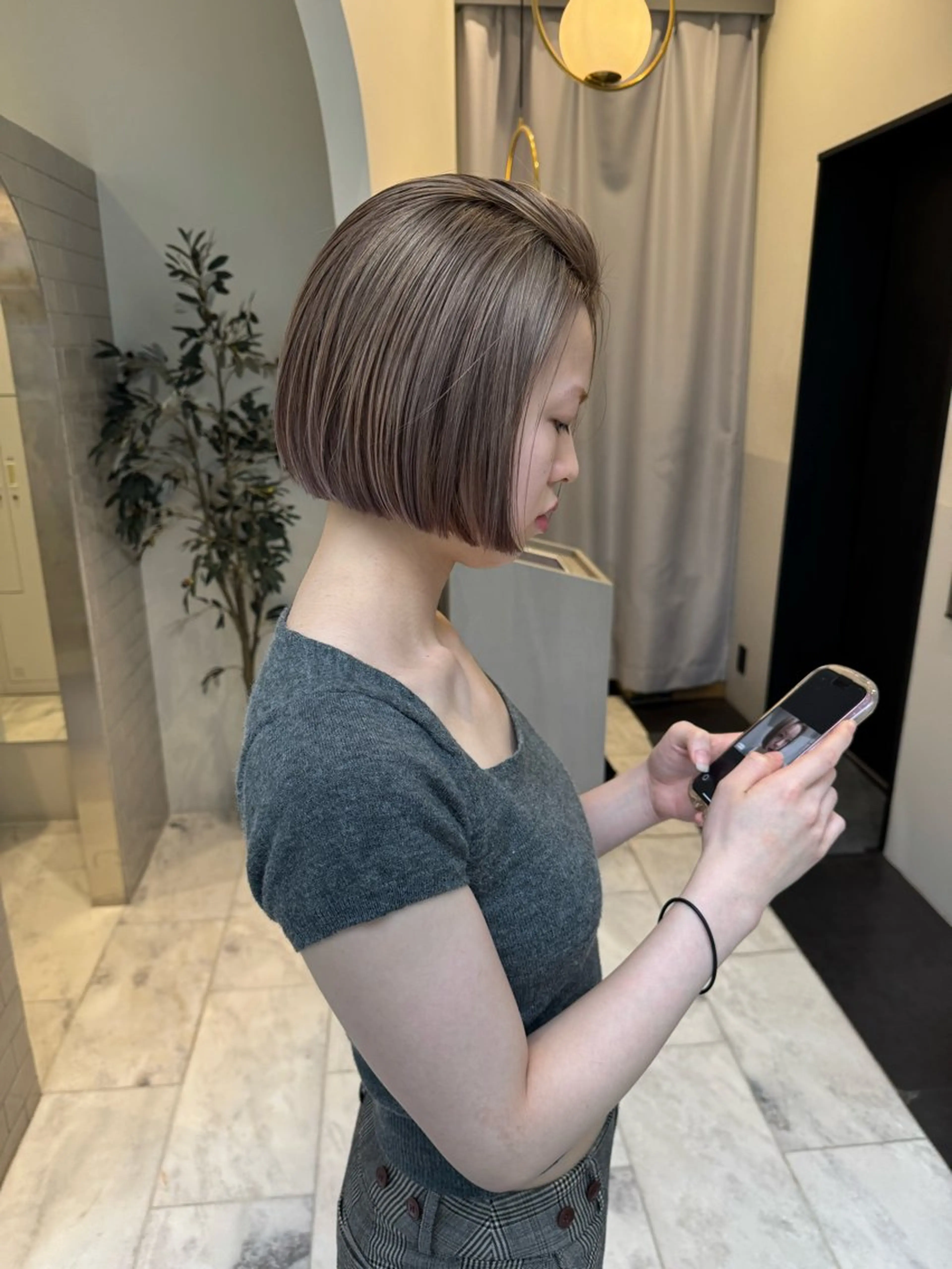 ショート カラー カット ヘアカラー トリートメント ブリーチ🪡 ボブ🧶レイヤーのヘアスタイル