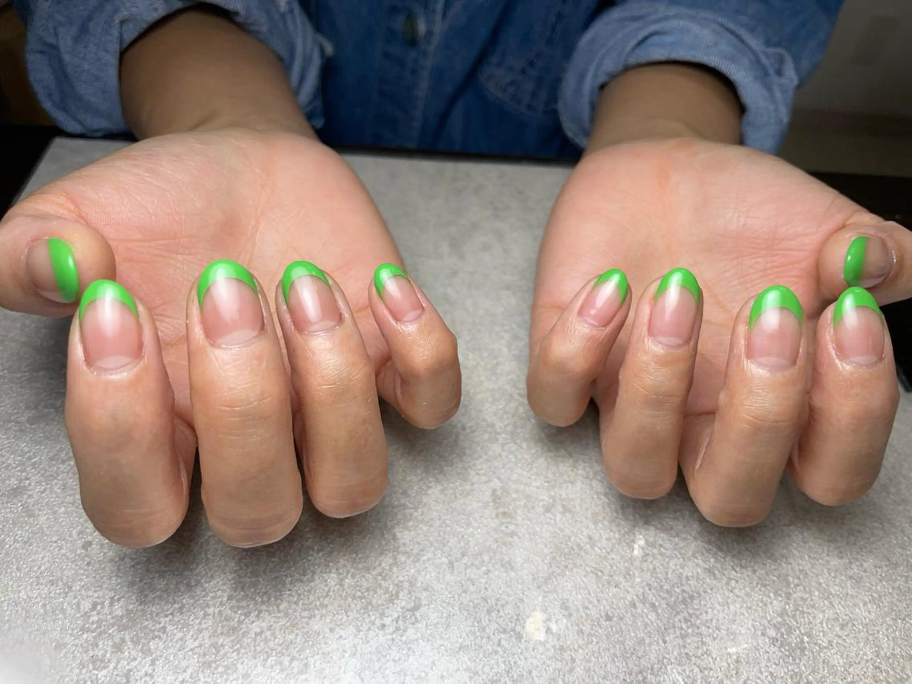 ネイル フレンチネイル ジェルネイル グリーン パラジェル シンプルネイル BLANC.nail yuuのネイルデザイン