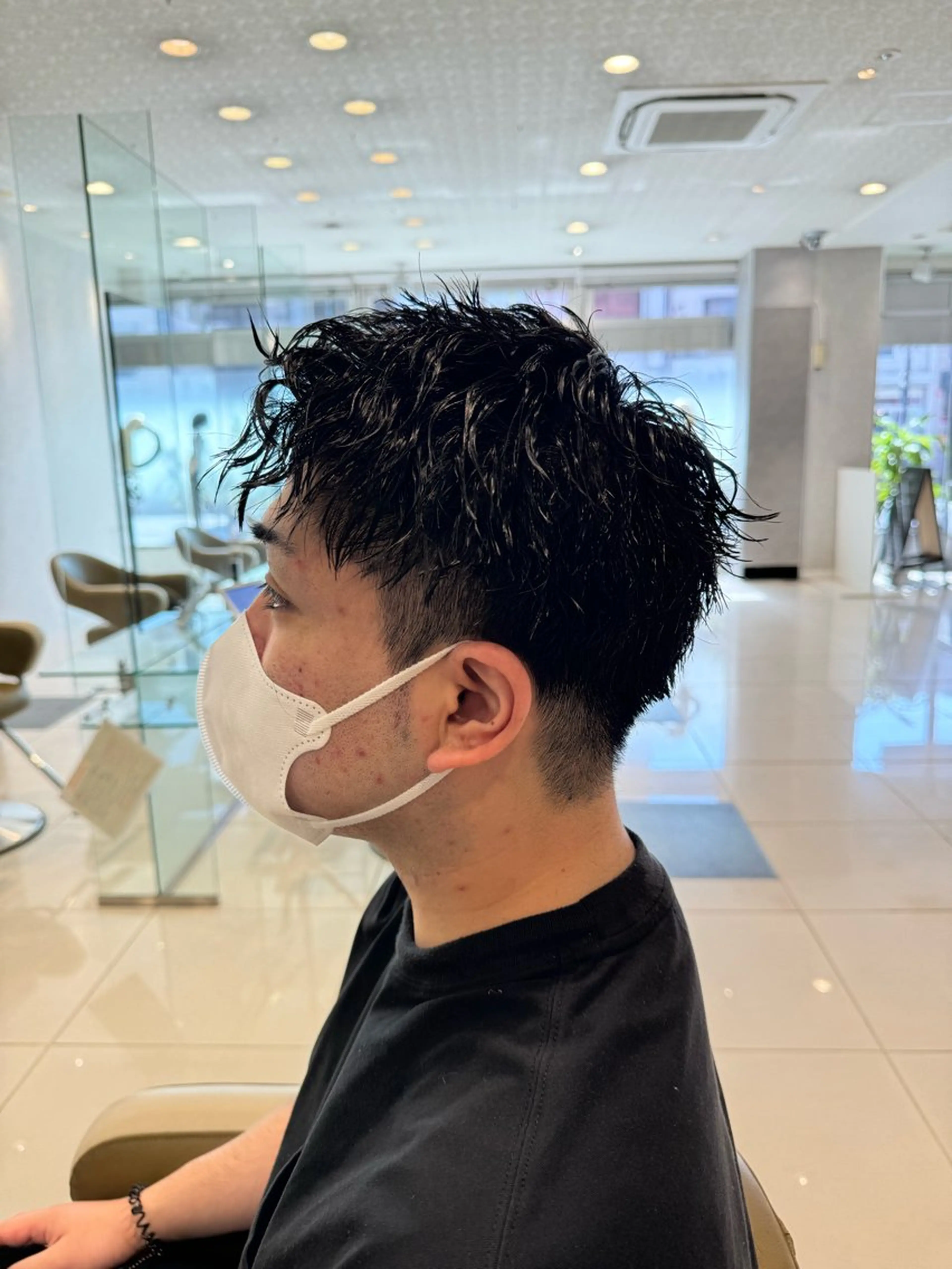 ショート メンズ メンズパーマ スパイキーショート メンズツイストパーマ 刈り上げ ショートヘア カット パーマ トリートメント ヘアセット EARTH勝田台 吉永嵐のヘアスタイル