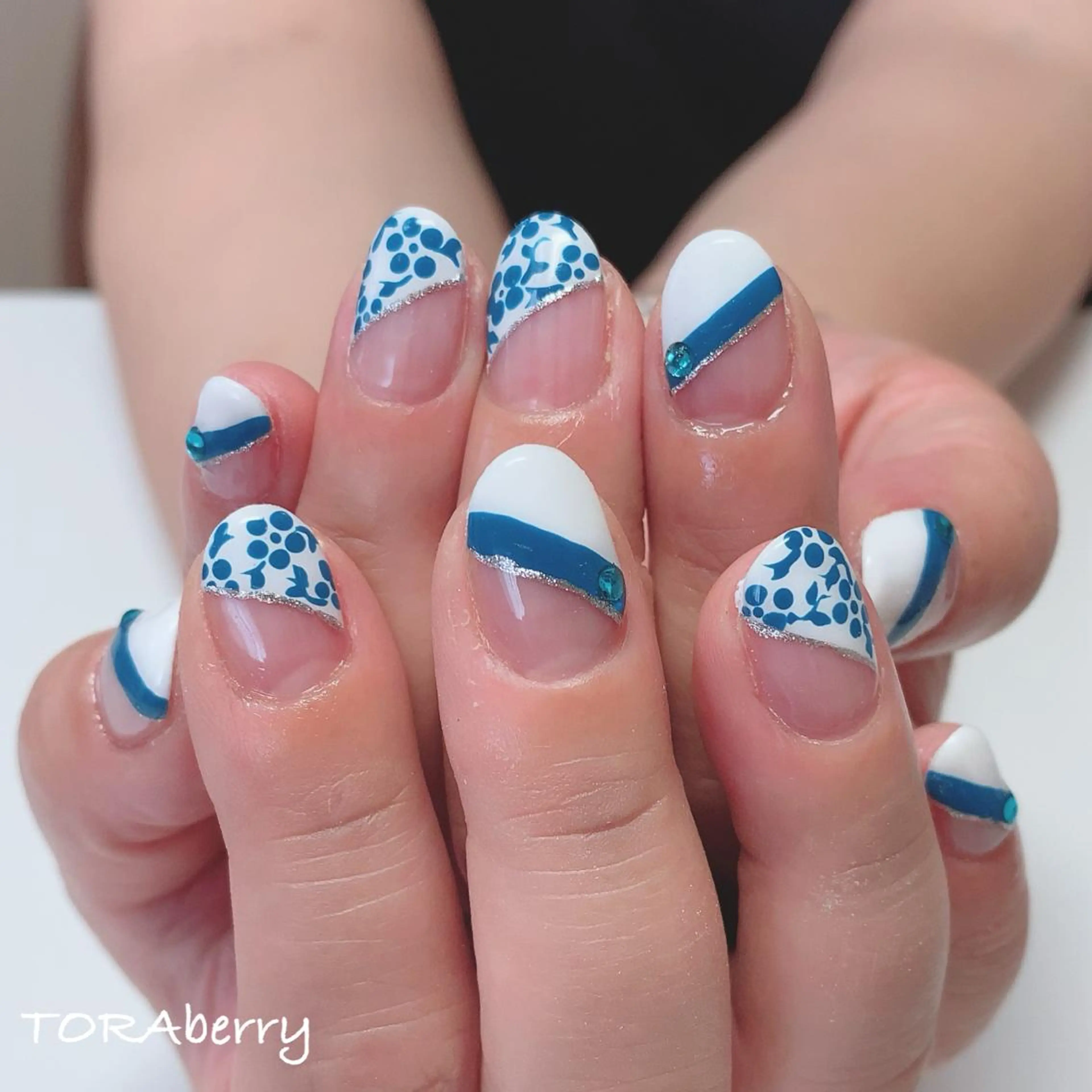 ネイル ハンドネイル ネイリスト なつみのネイルデザイン