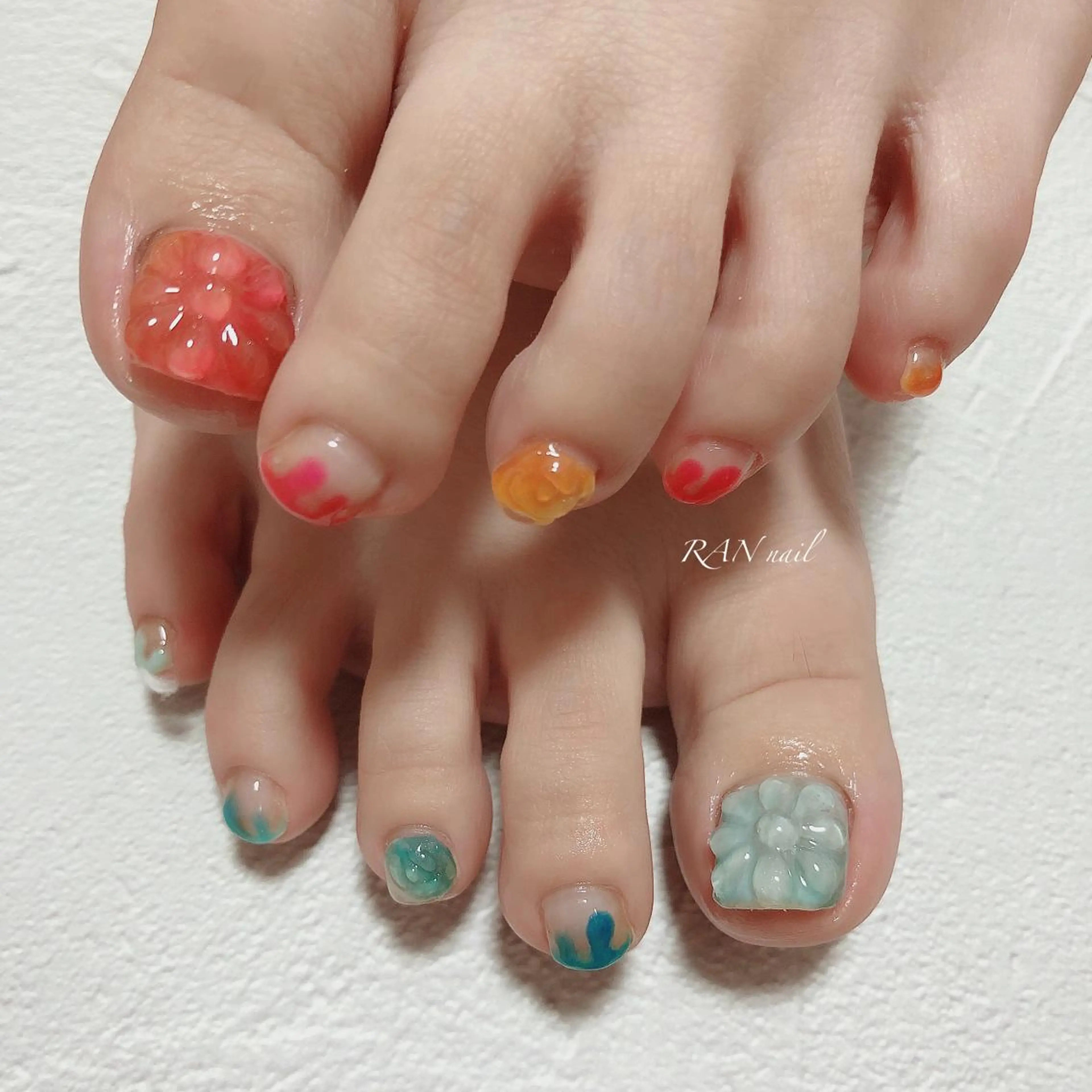 ネイル フットネイル フレンチネイル 氷ネイル・うるうるネイル ラメ(グリッター) オフィスネイル RAN nailのネイルデザイン