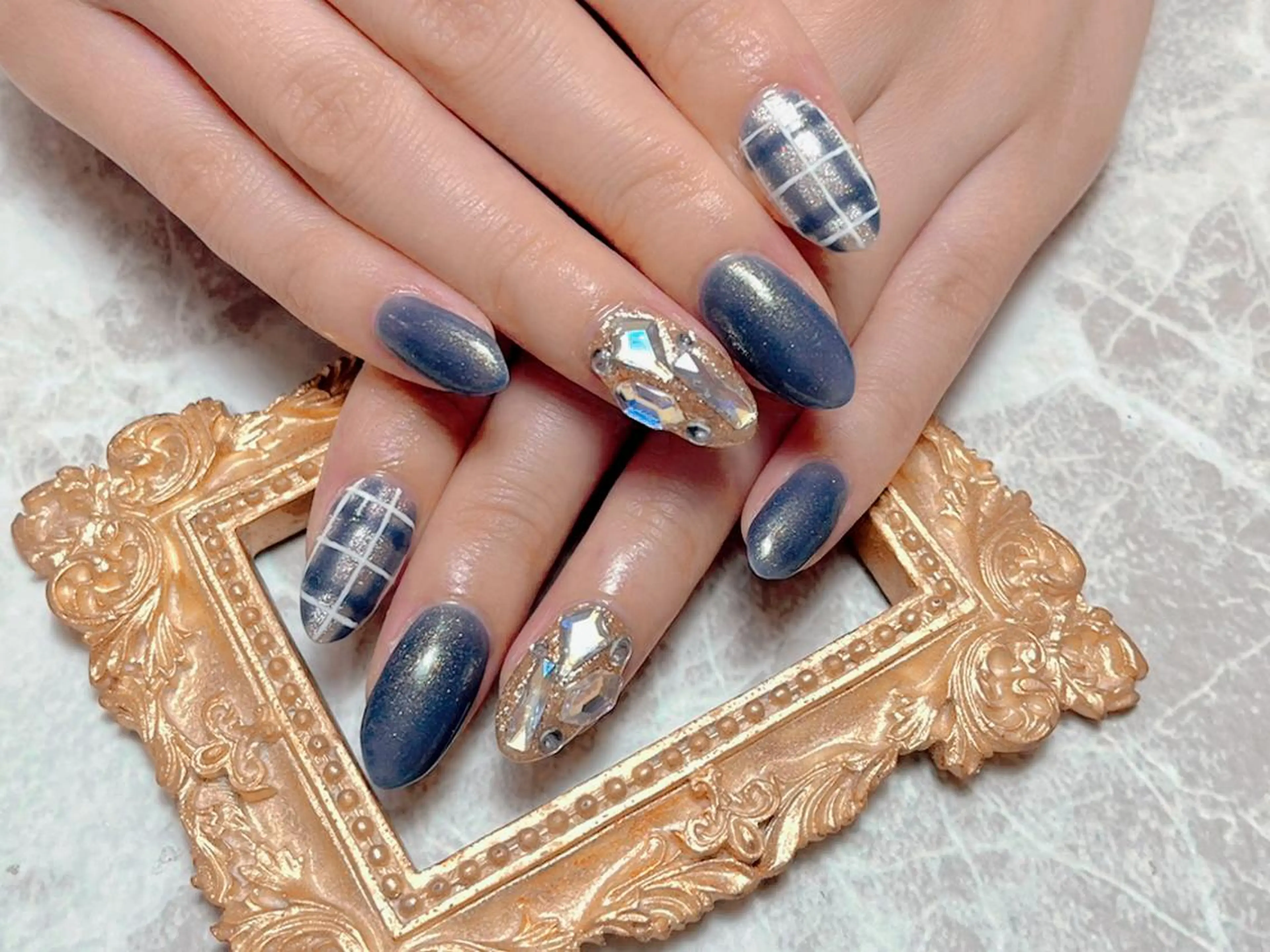 ネイル ハンドネイル マジック ミラーのネイルデザイン