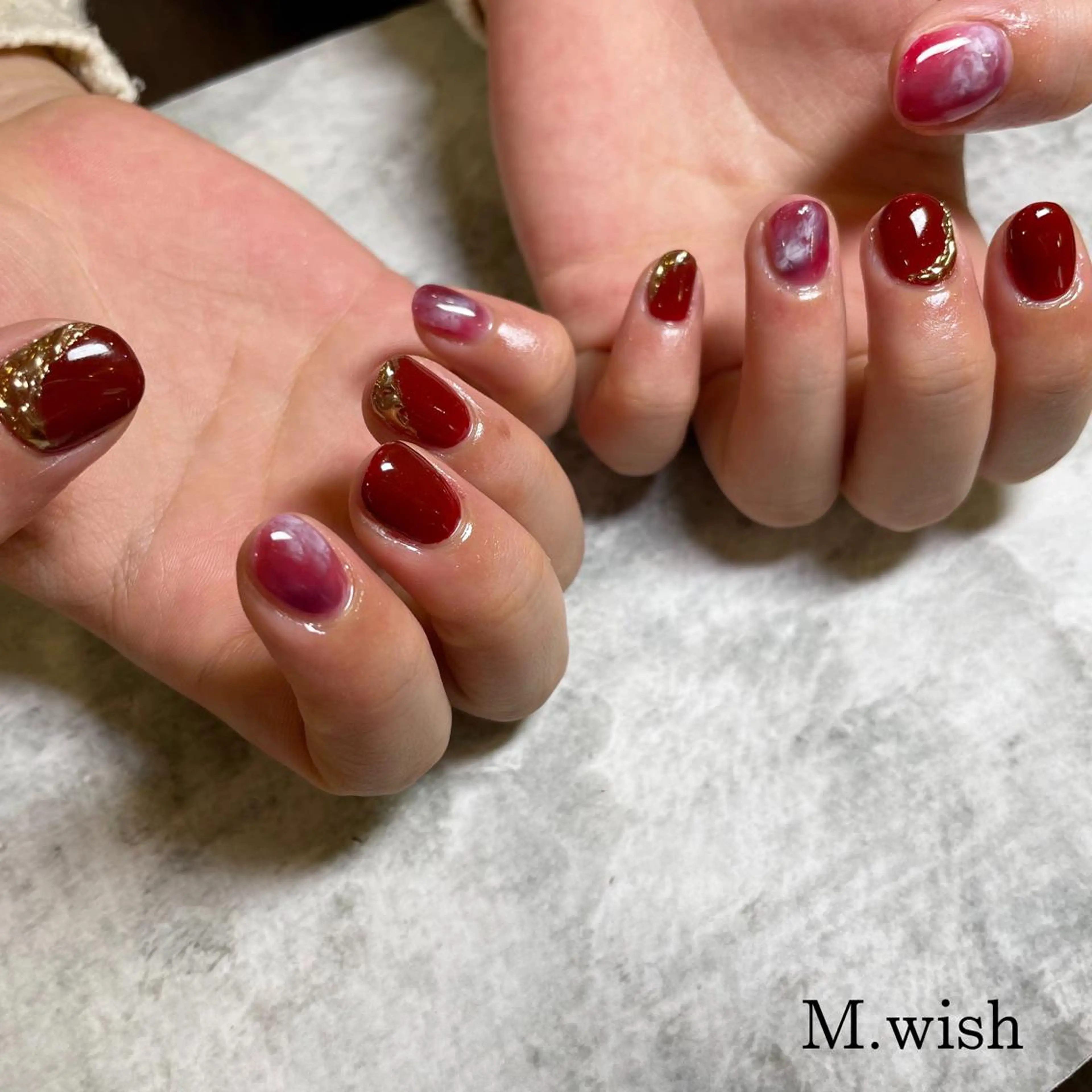 ネイル ボルドー ニュアンスネイル ハンドネイル vico栄 Azusa🍓のネイルデザイン