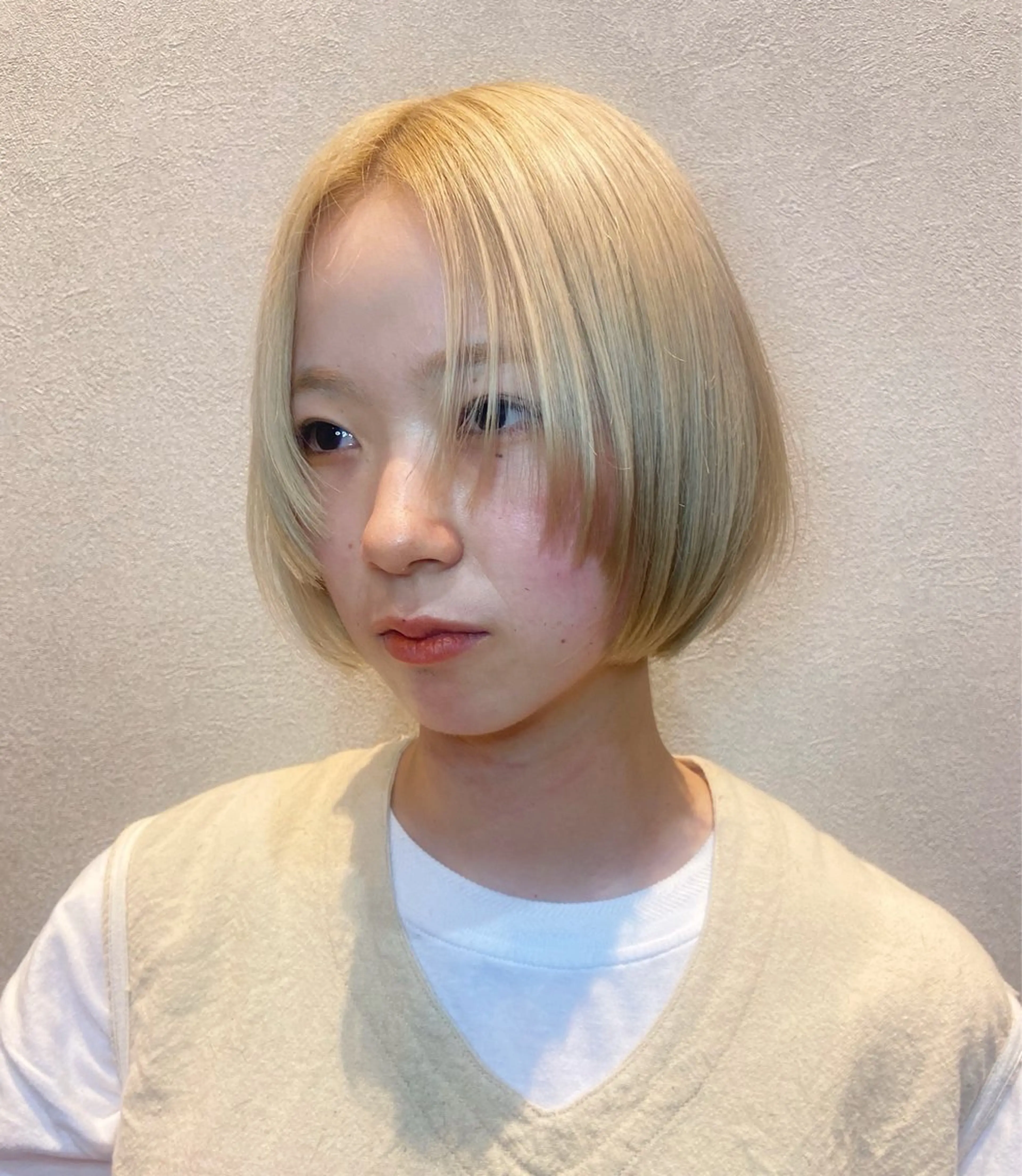 ショート カラー ボブ 顔周りカット レイヤーカット デザインパーマ 藤田和樹のヘアスタイル