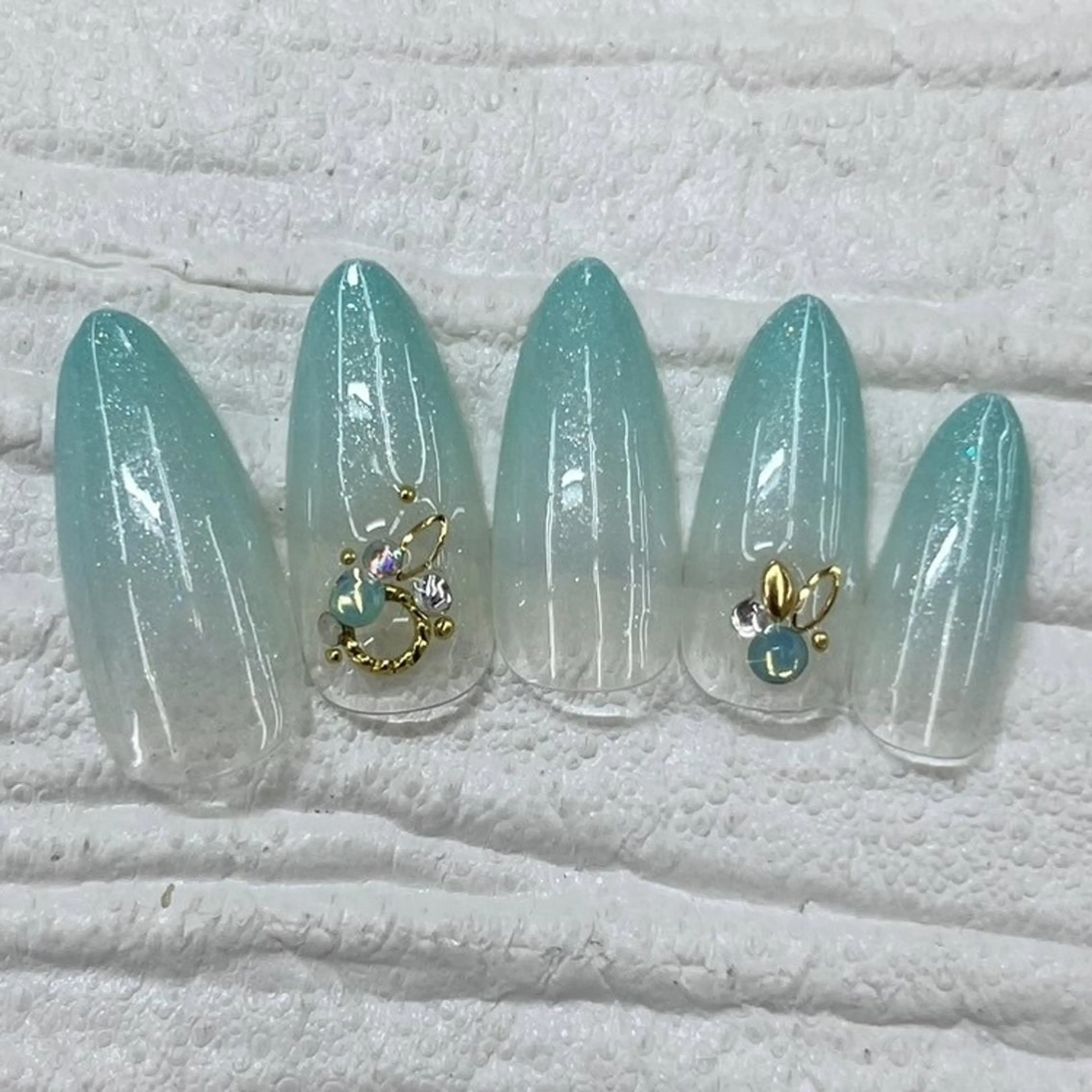 ネイル Nail salon Honey Beeのネイルデザイン