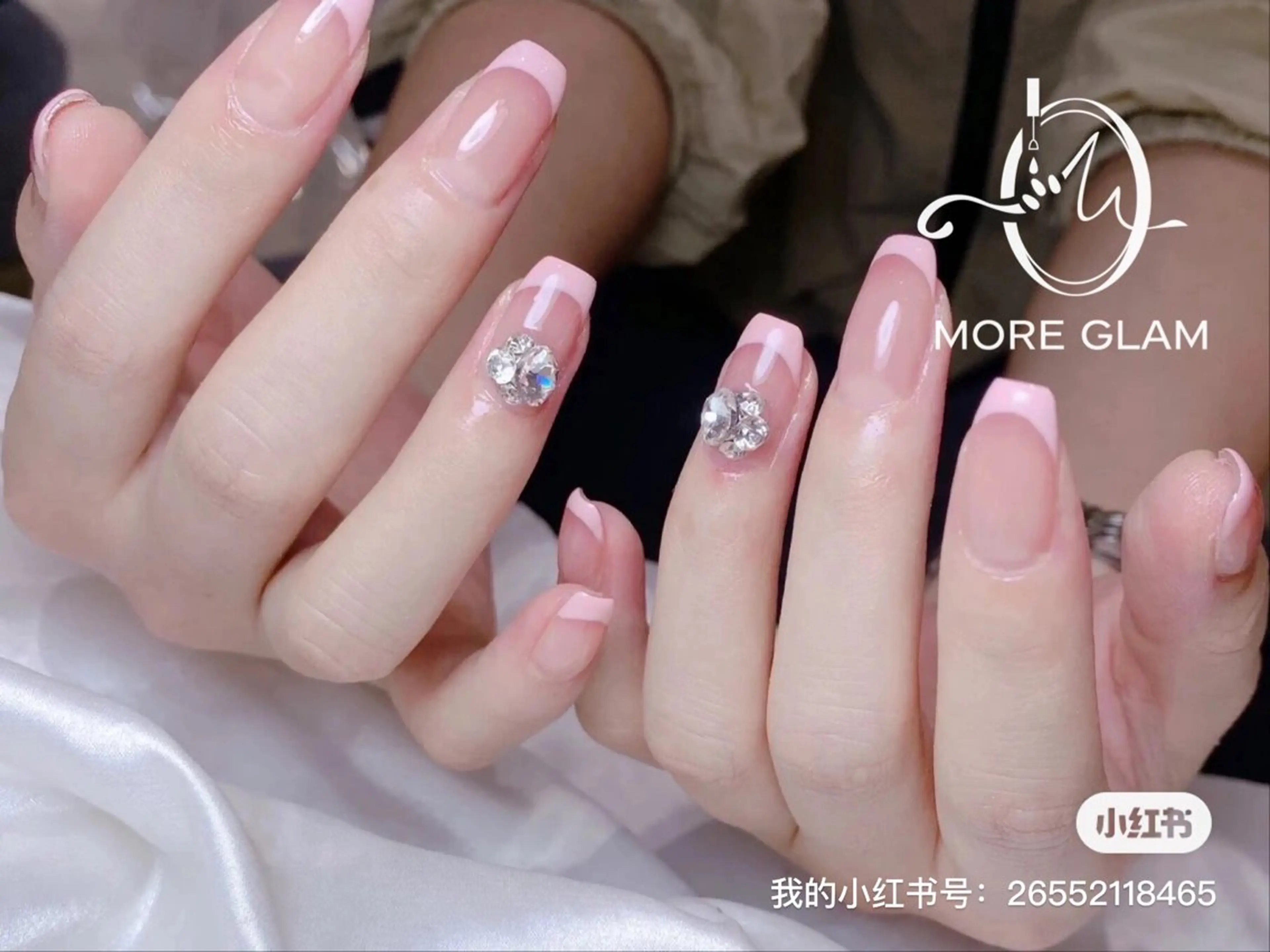 ネイル 長さ出し フットネイル フレンチネイル ジェルネイル 韓国ネイル ハンドネイル MoreGlam ネイルのネイルデザイン