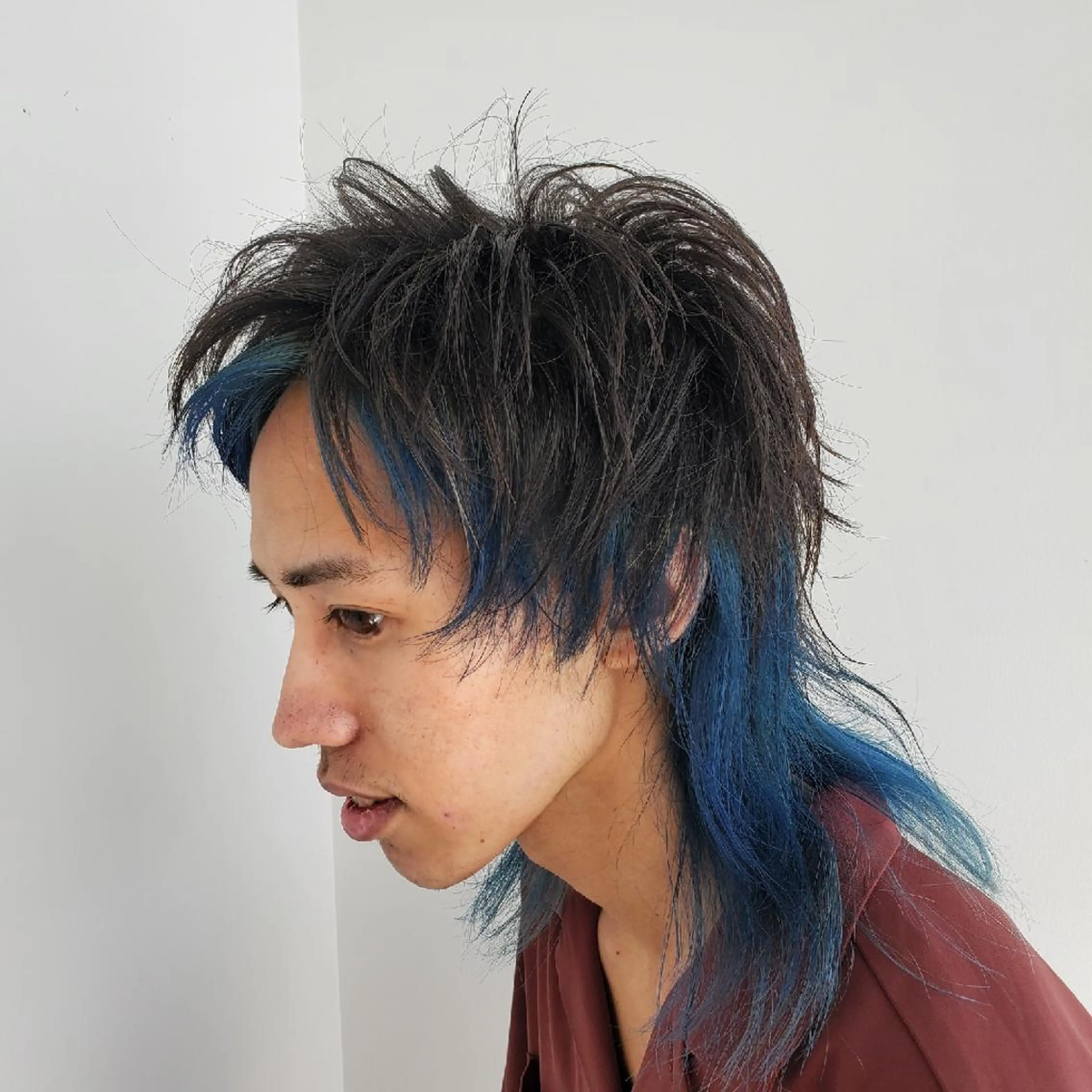 ショート カラー メンズ メンズインナーカラー インナーカラー 顔周りカット メンズカット曲がる 縮毛矯正佐々木タクマのヘアスタイル