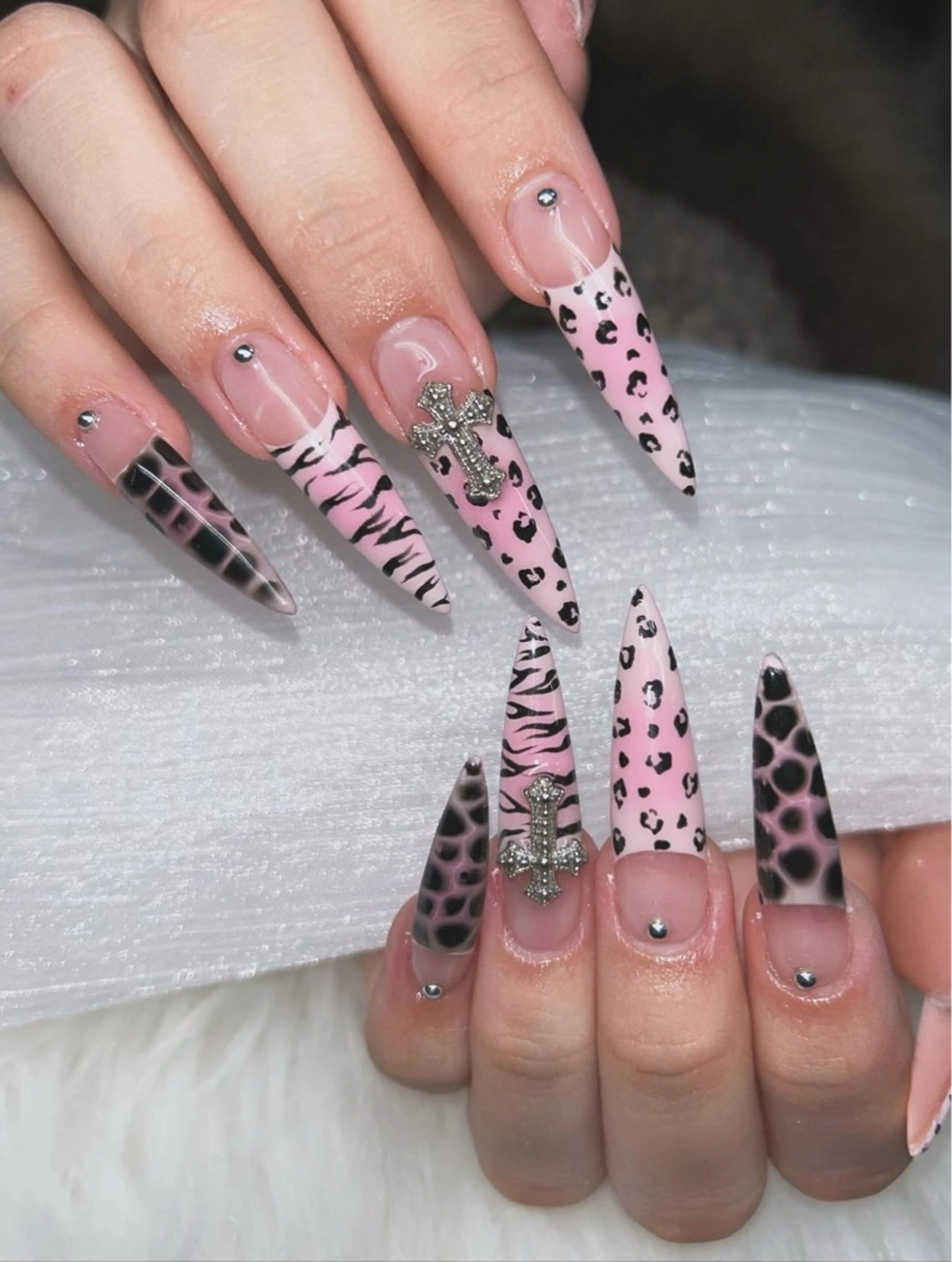 ネイル アートネイル オーロラネイル チークネイル 長さ出し フットネイル Smile nails92のネイルデザイン