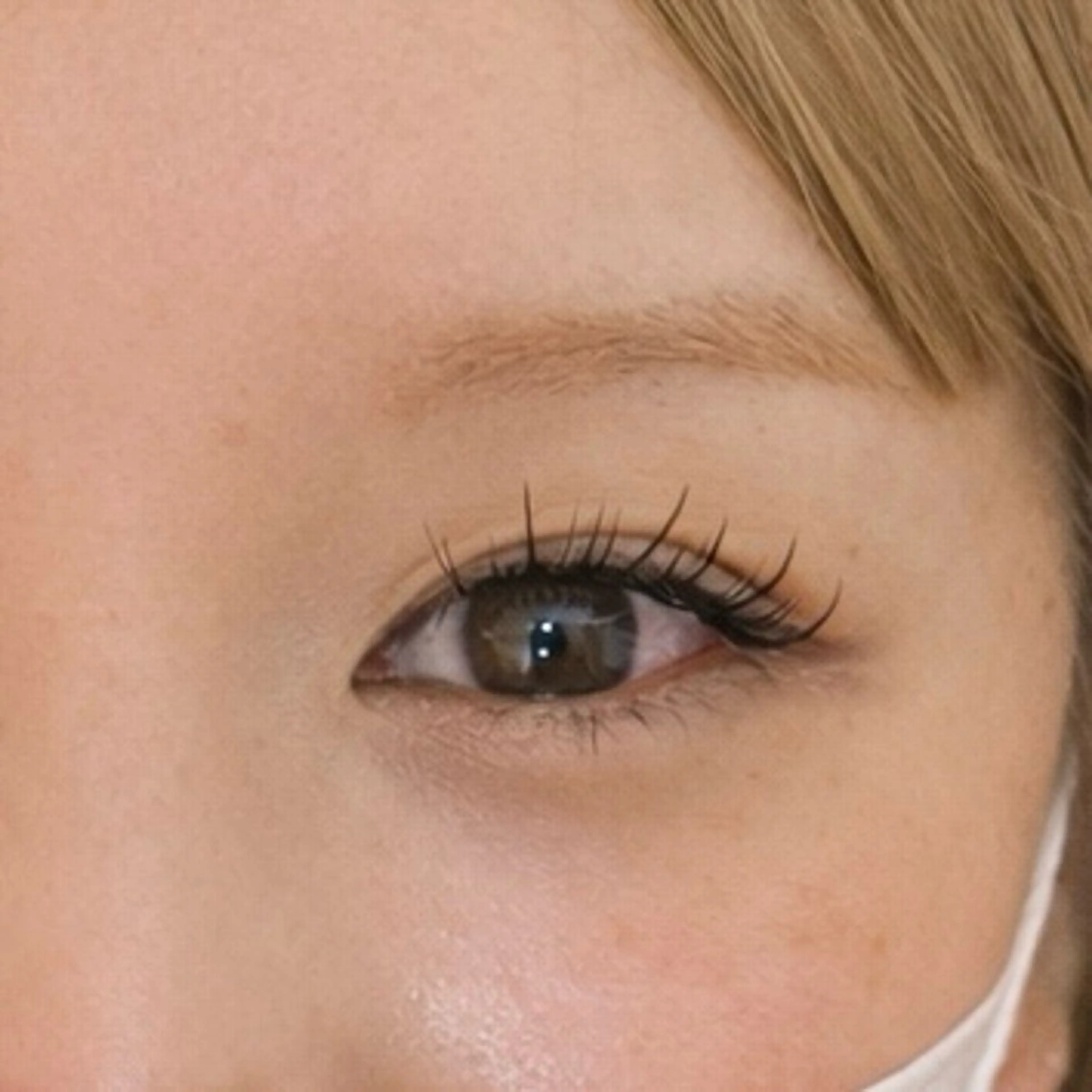 マツエク・マツパ 束感まつ毛 フラットラッシュ 韓国風マツエク パリジェンヌラッシュリフト ワンホンマツエク マツエク emi+ エミタス蒲田店のマツエク・マツパデザイン