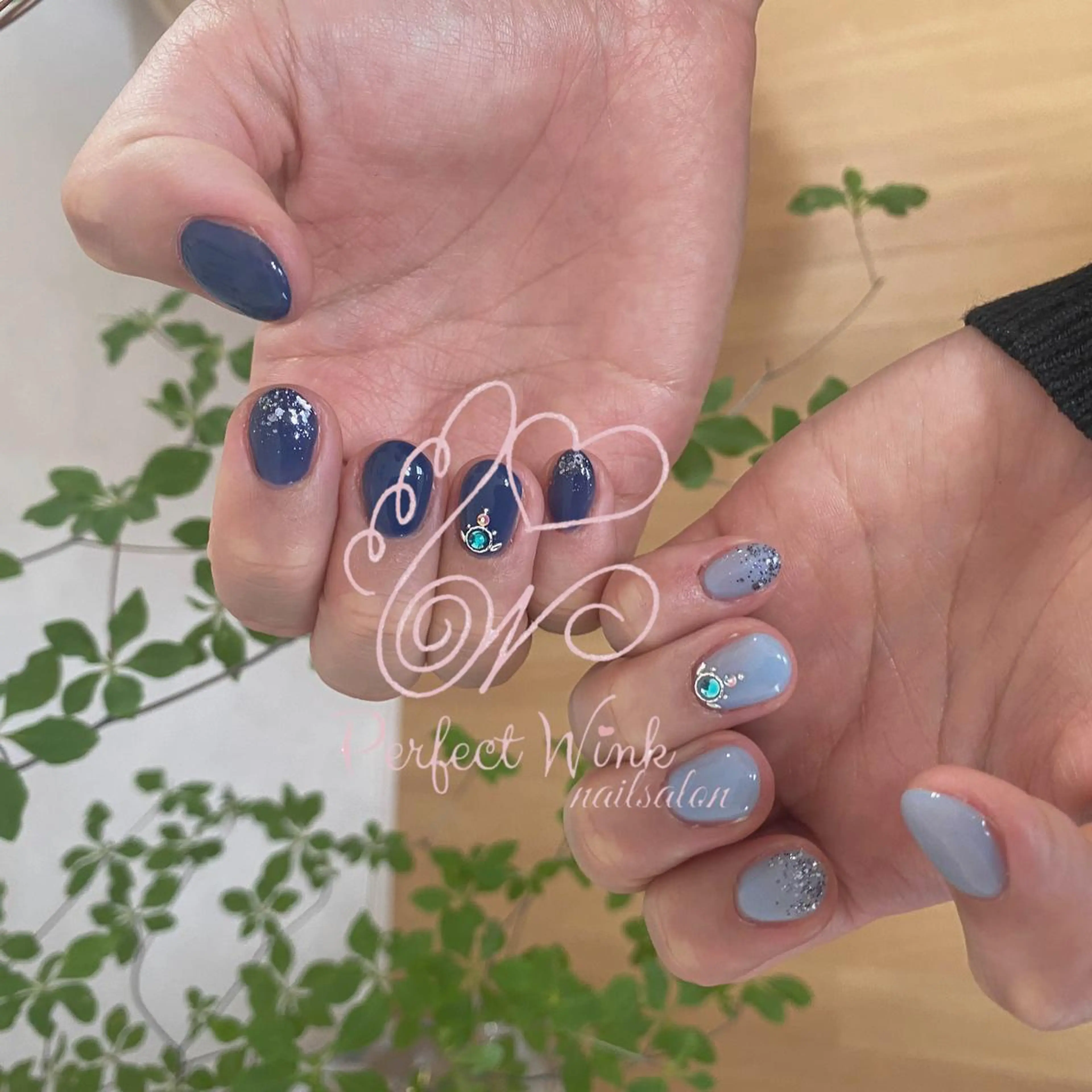 ネイル アートネイル ブルー フレンチネイル ジェルネイル グラデーション ハンドネイル 💅Perfect Wink RUI🌈のネイルデザイン