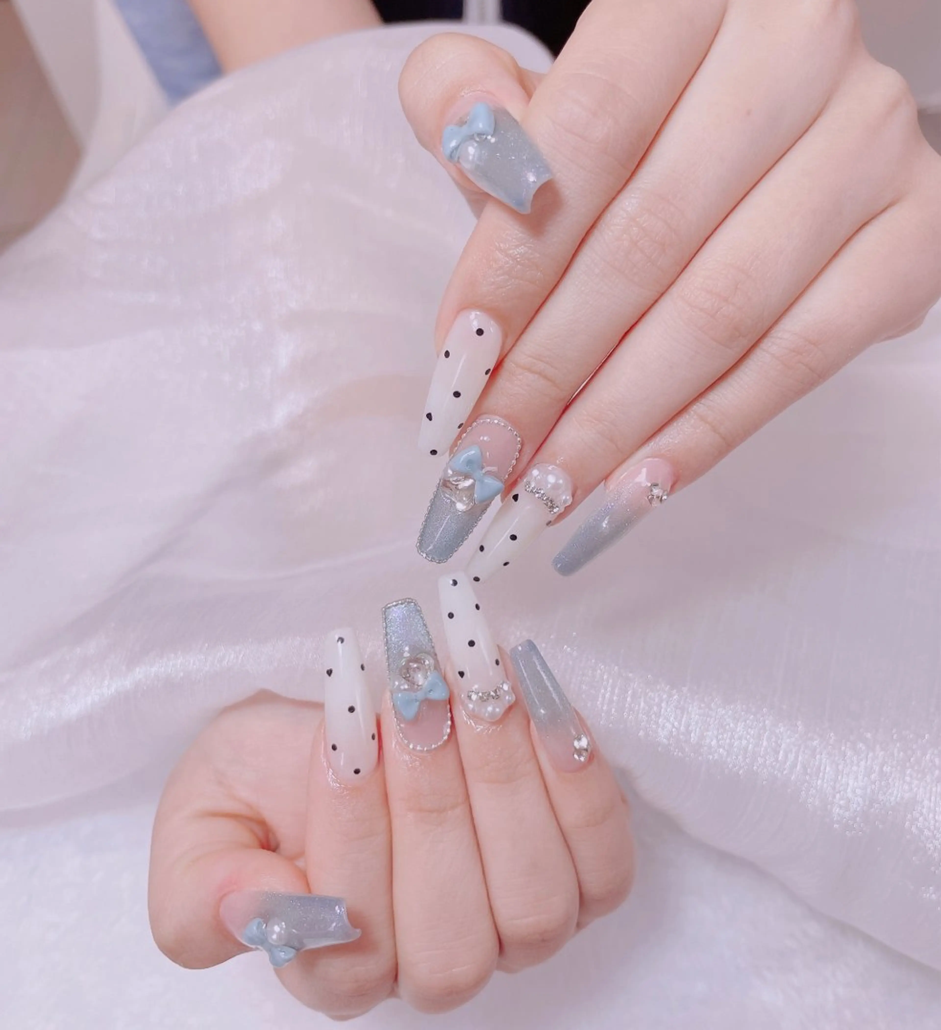 ネイル 長さ出し Amina nail salonのネイルデザイン