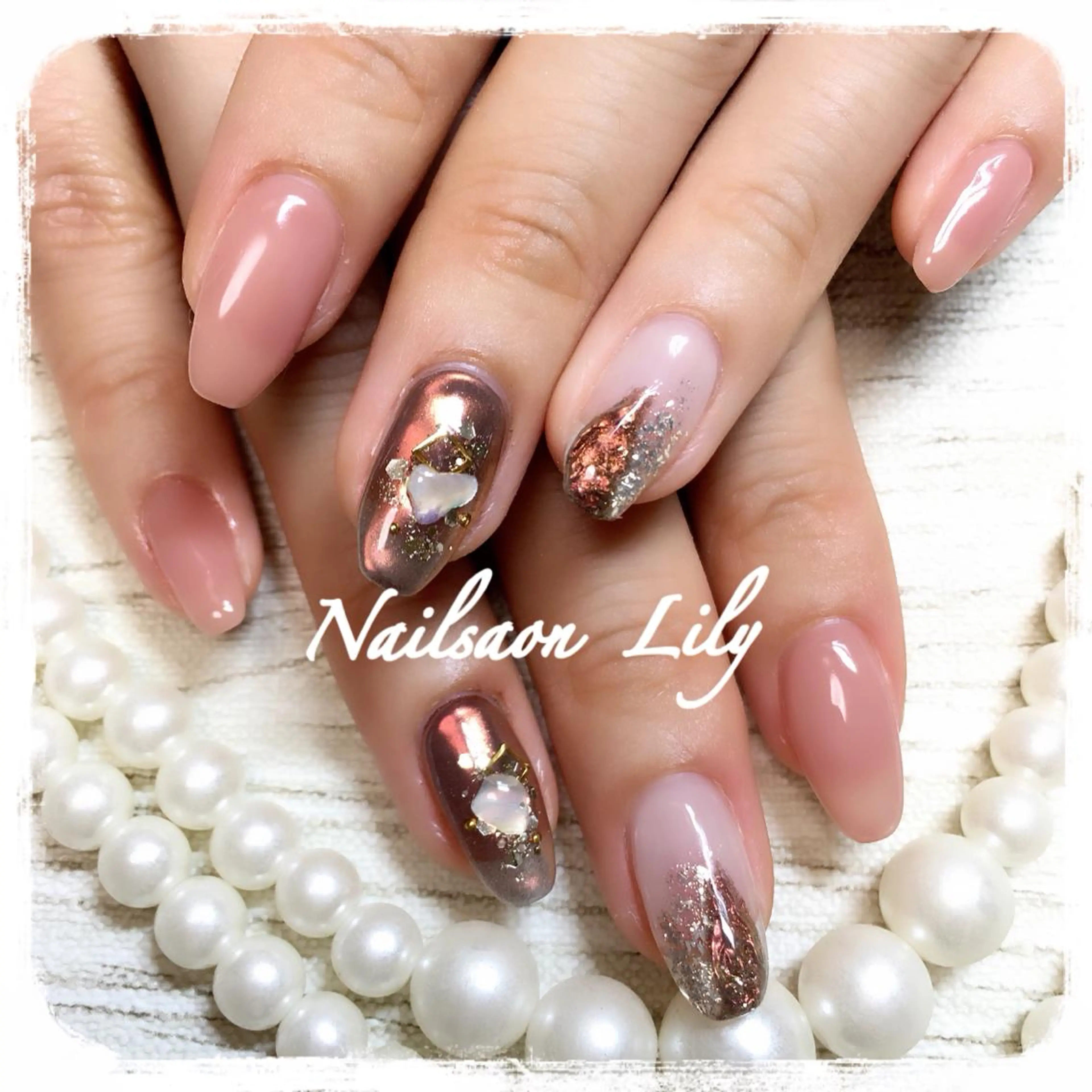 ネイル アートネイル ミラーネイル Lily*nail 🌻Mii🌻のネイルデザイン