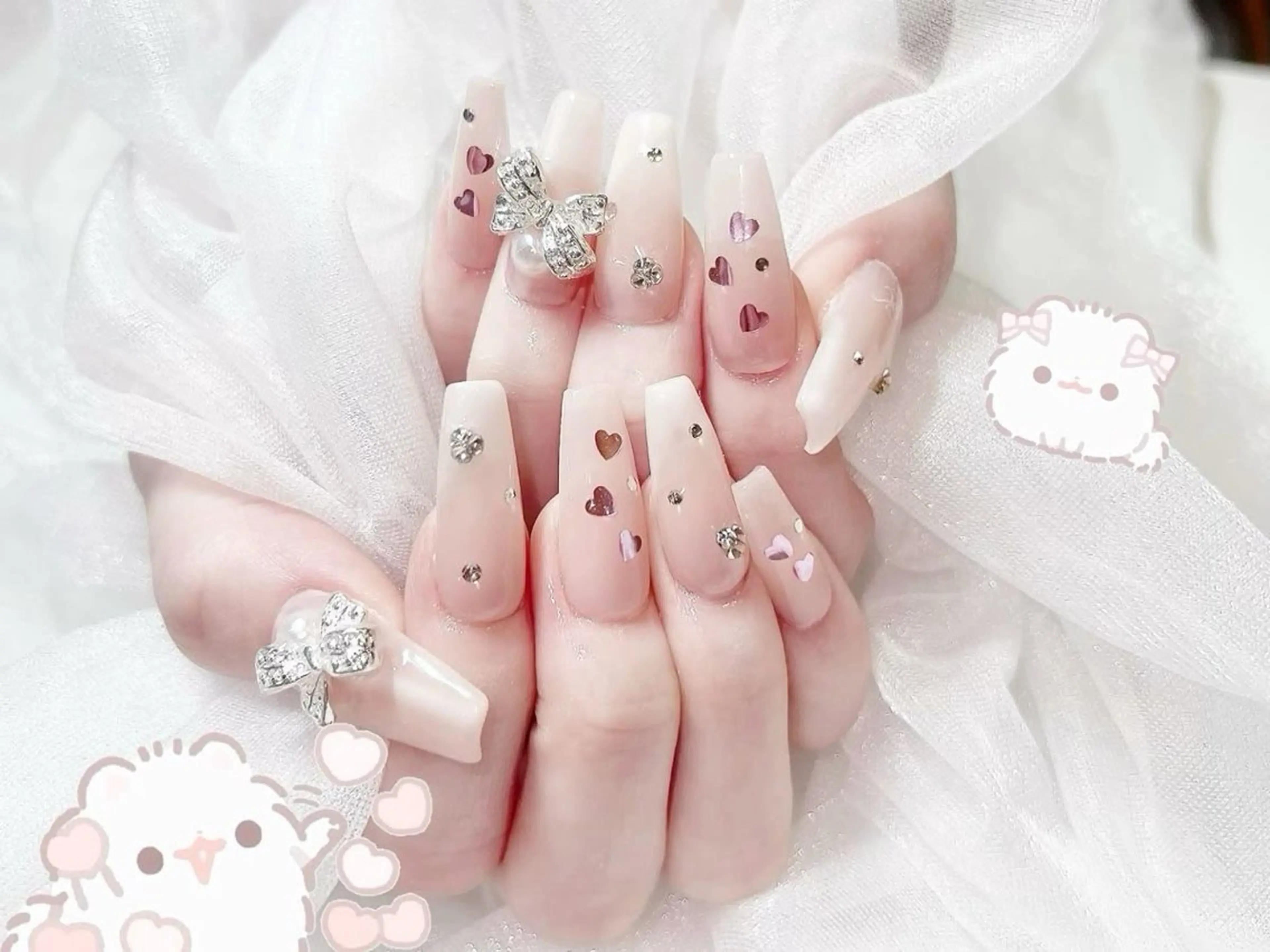 ネイル ドット キラキラネイル 韓国ネイル マグネットネイル ワンカラーネイル ハンドネイル ハンドケア YURI NAILのネイルデザイン