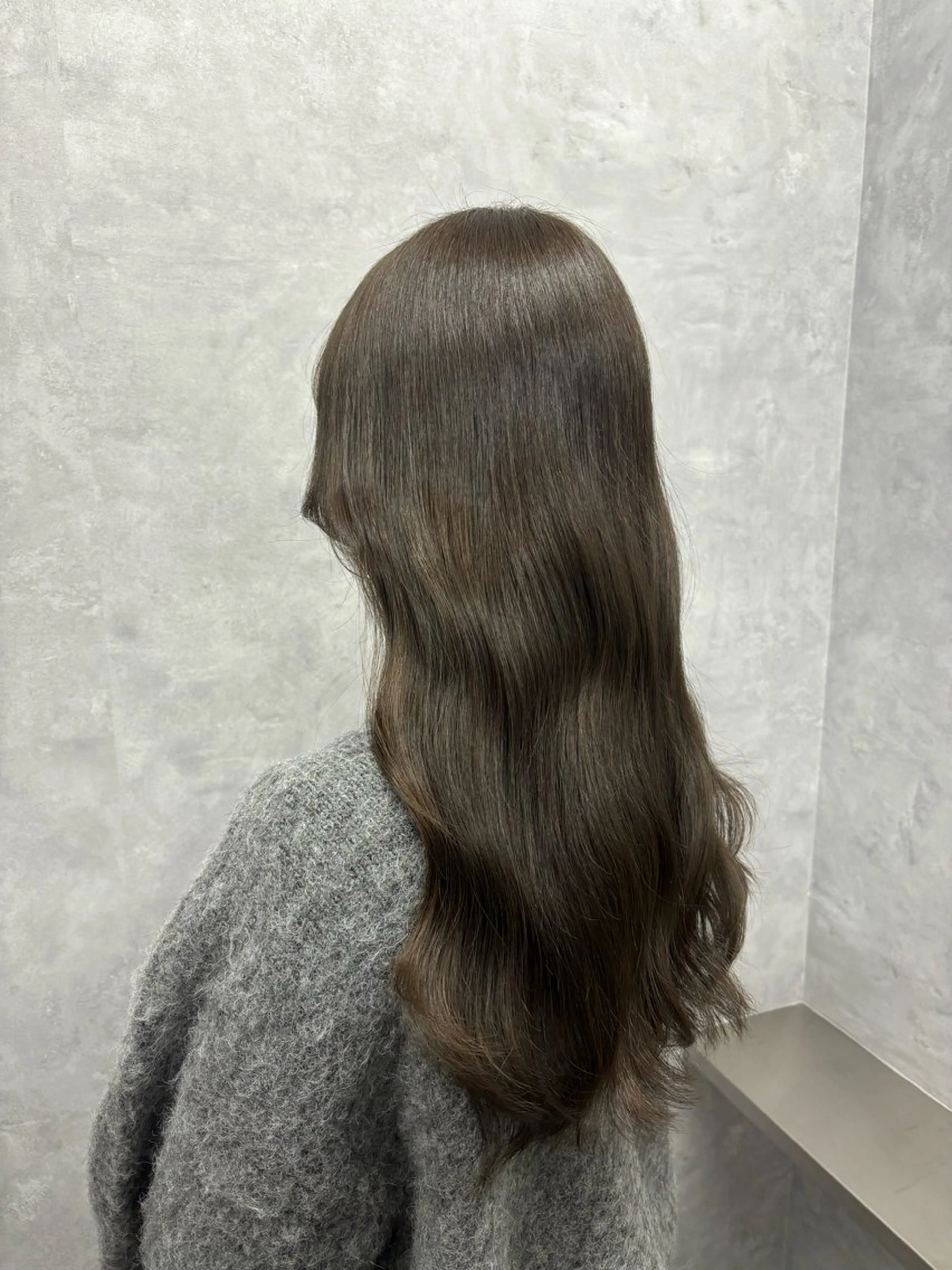 ロング カット ヘアカラー トリートメント NUMBER 天王寺YUYAのヘアスタイル