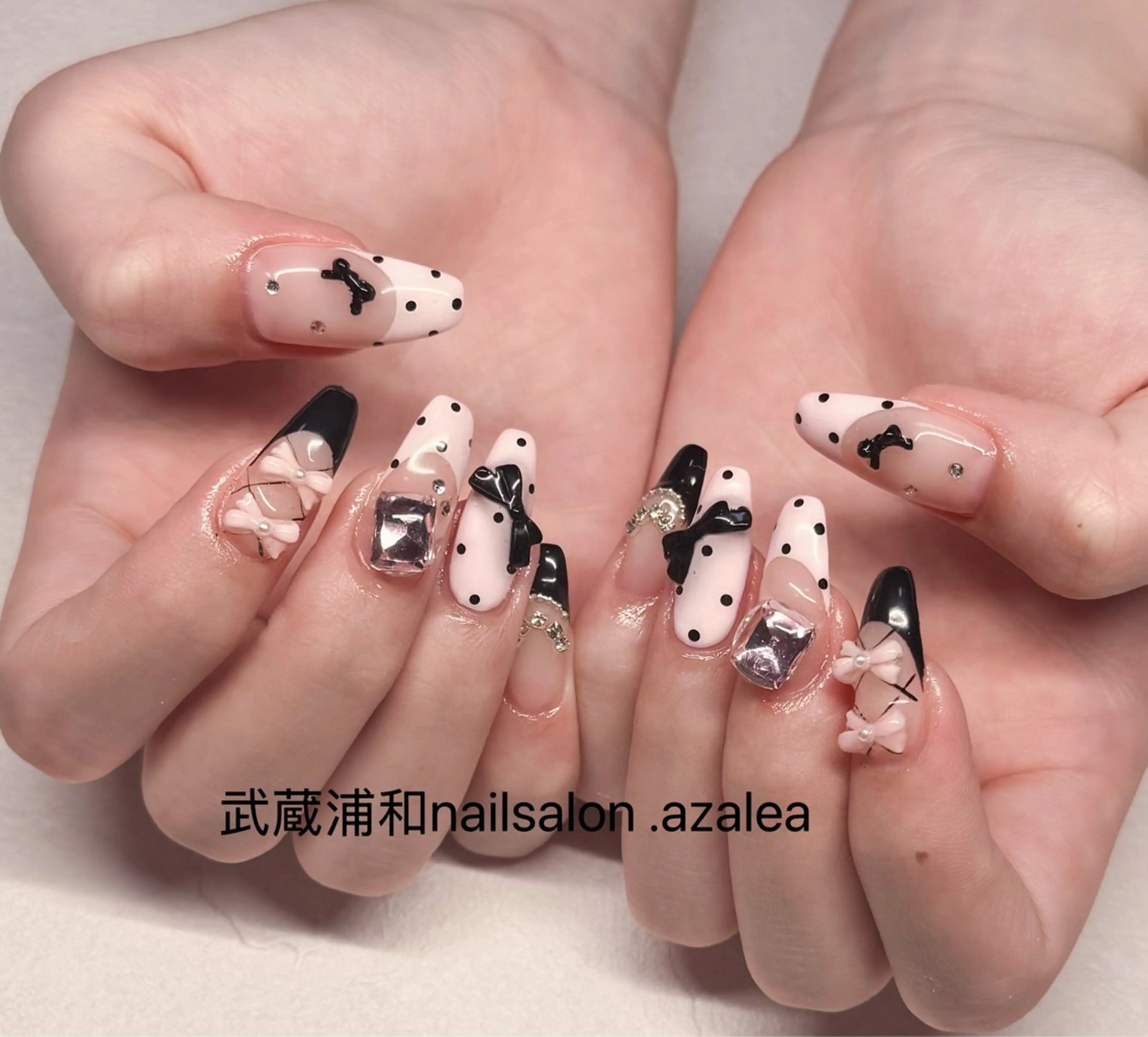 ネイル ハンドネイル R inのネイルデザイン