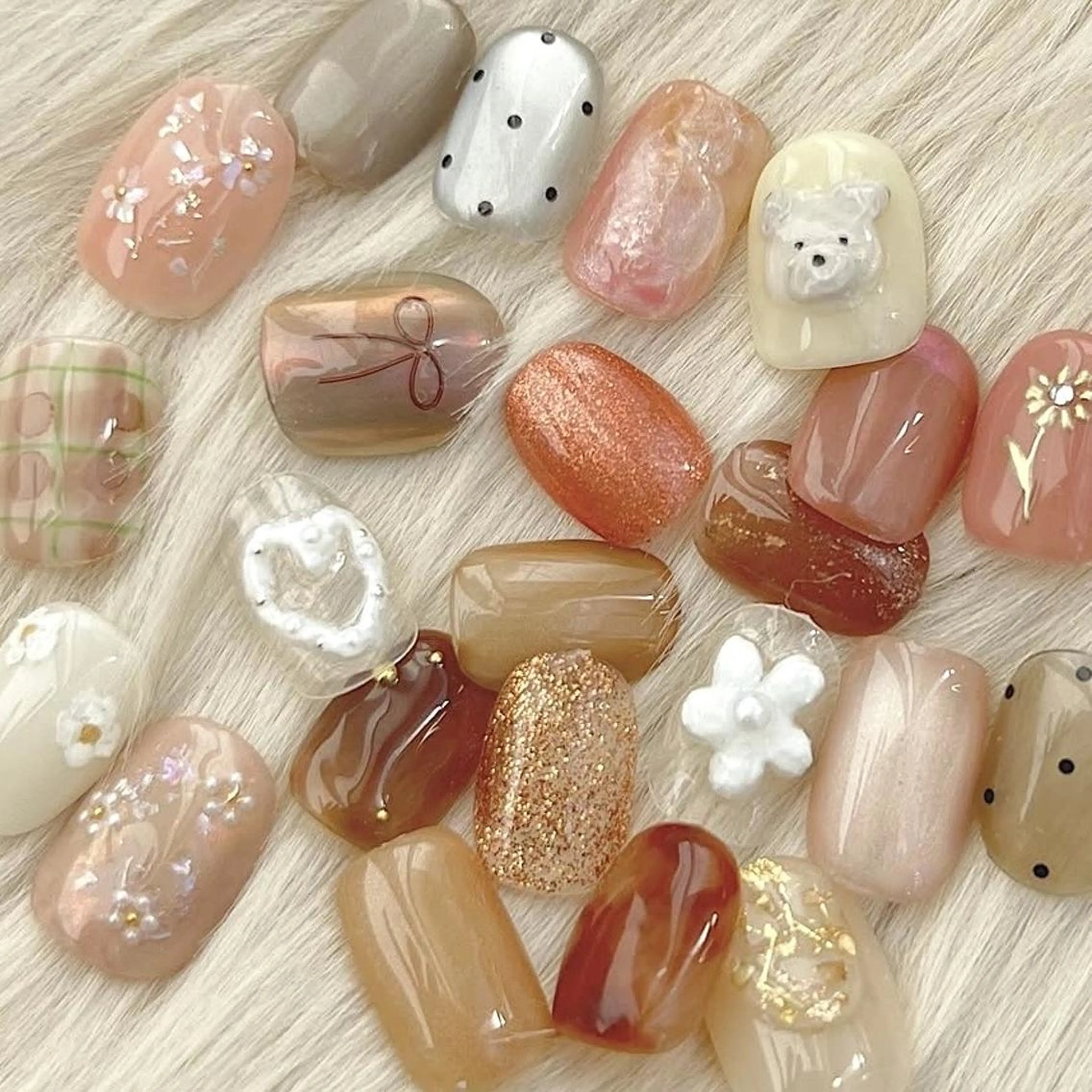 ネイル マグネットネイル ニュアンスネイル ショートネイル こまつ やよいのネイルデザイン