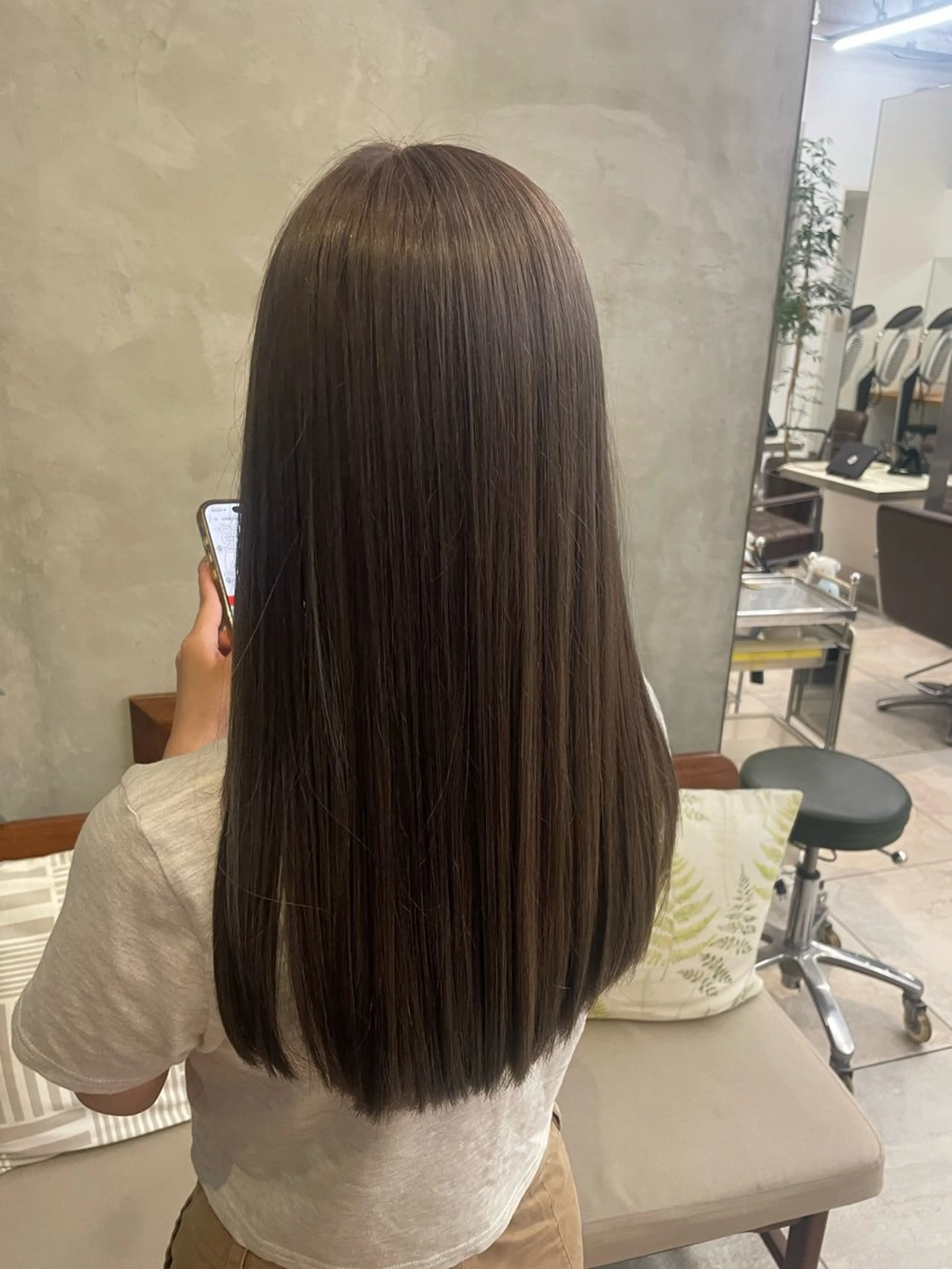 ロング 白木 柾美のヘアスタイル