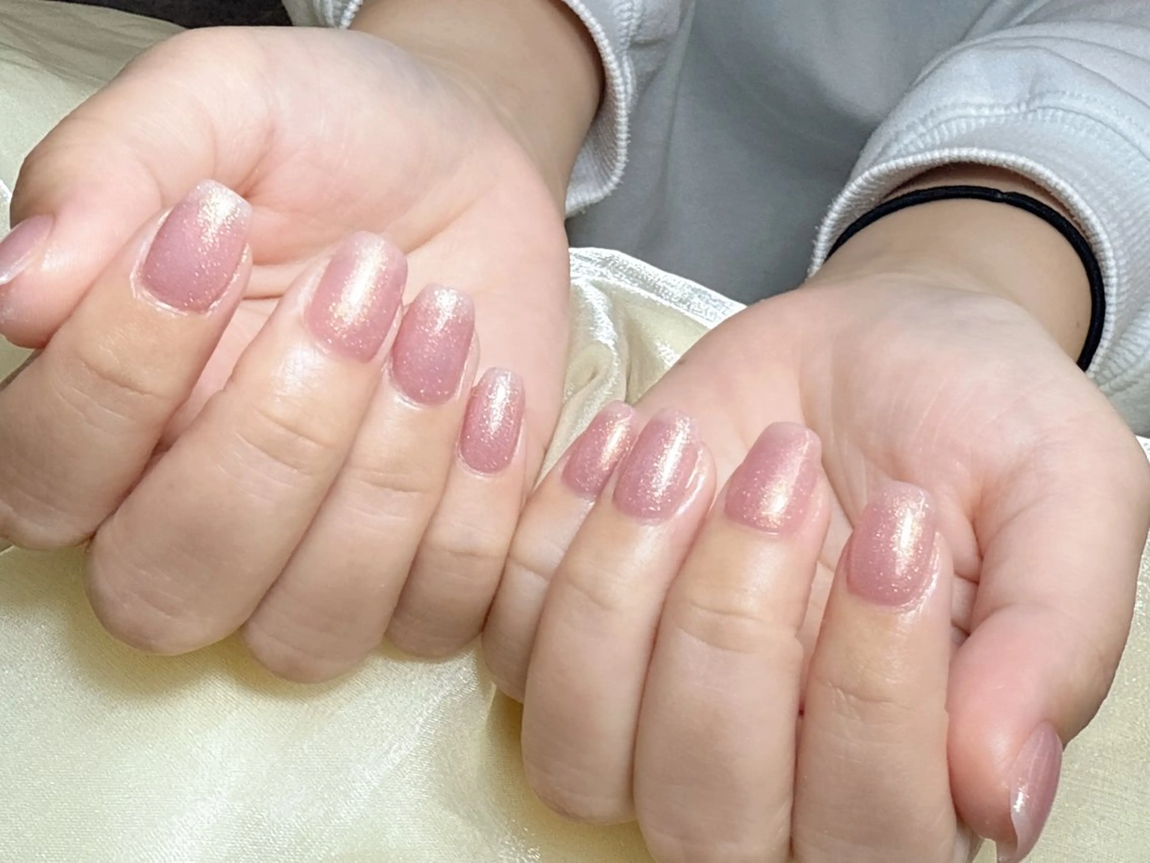 ネイル ハンドネイル グロー ネイルのネイルデザイン