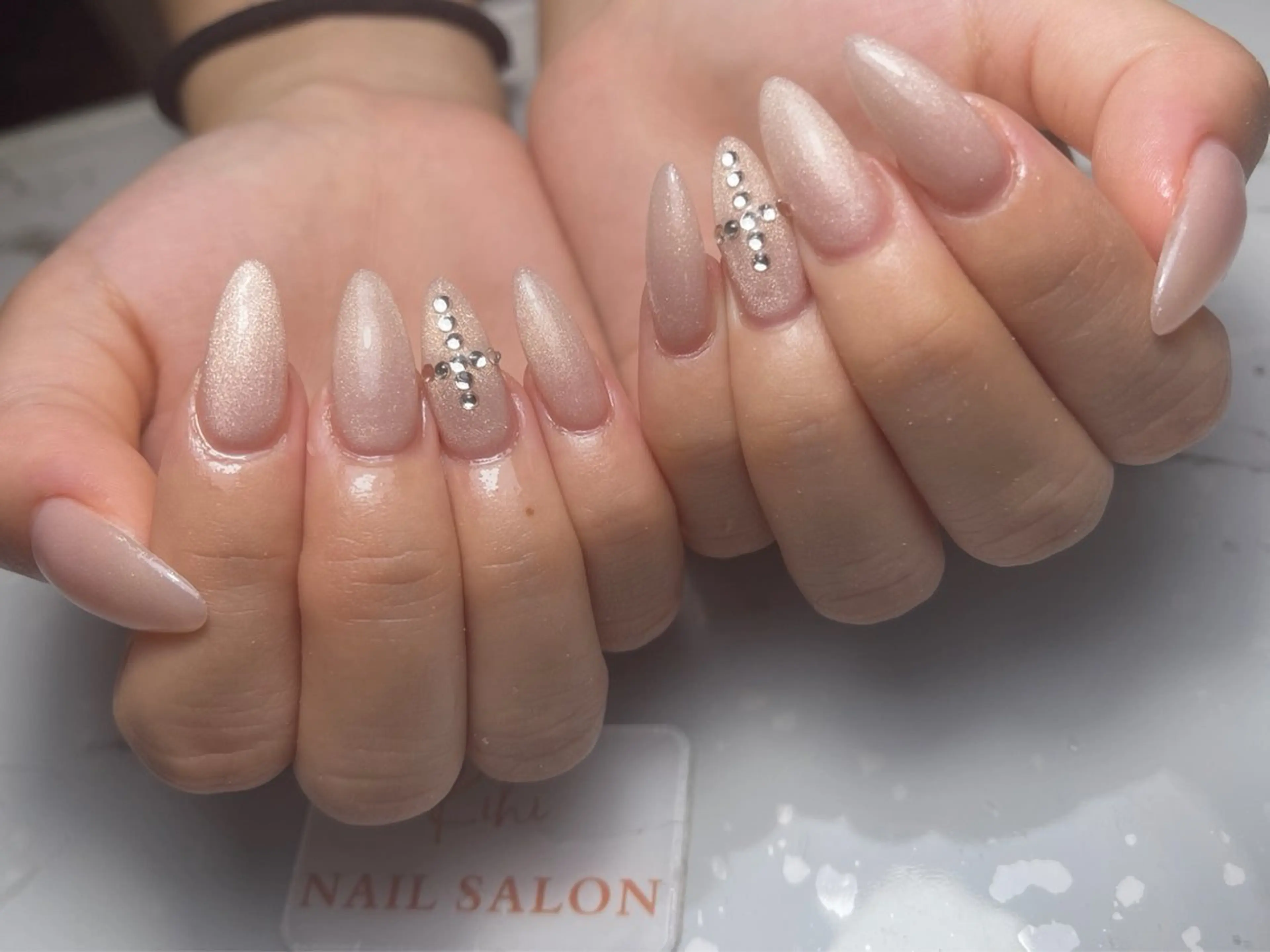 ネイル アートネイル フレンチネイル ジェルネイル グラデーション 韓国ネイル ハンドネイル 💕鈴木ユリ パラジェル/オフ無料のネイルデザイン