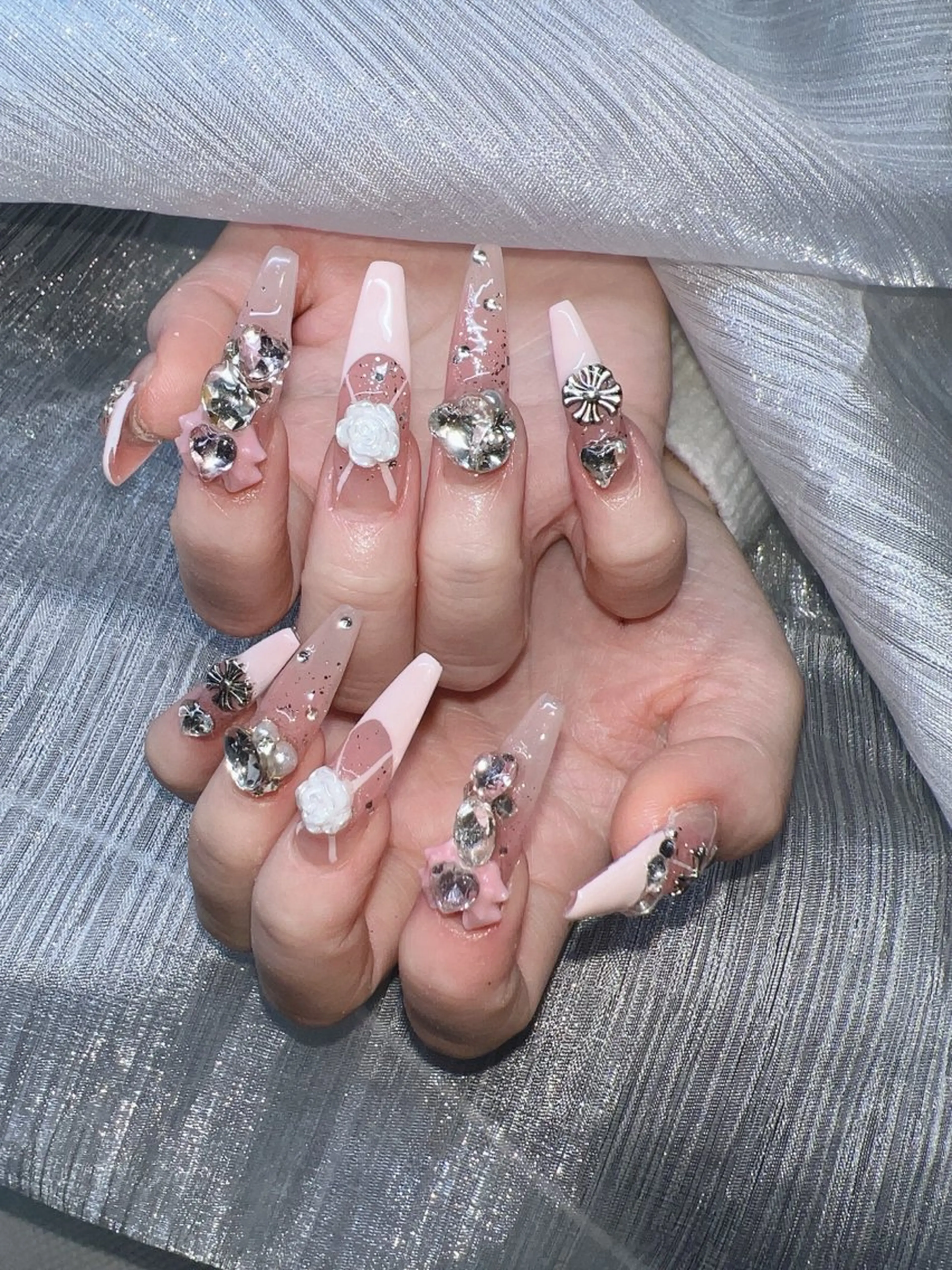 ネイル ハンドネイル Lee Nailsのネイルデザイン