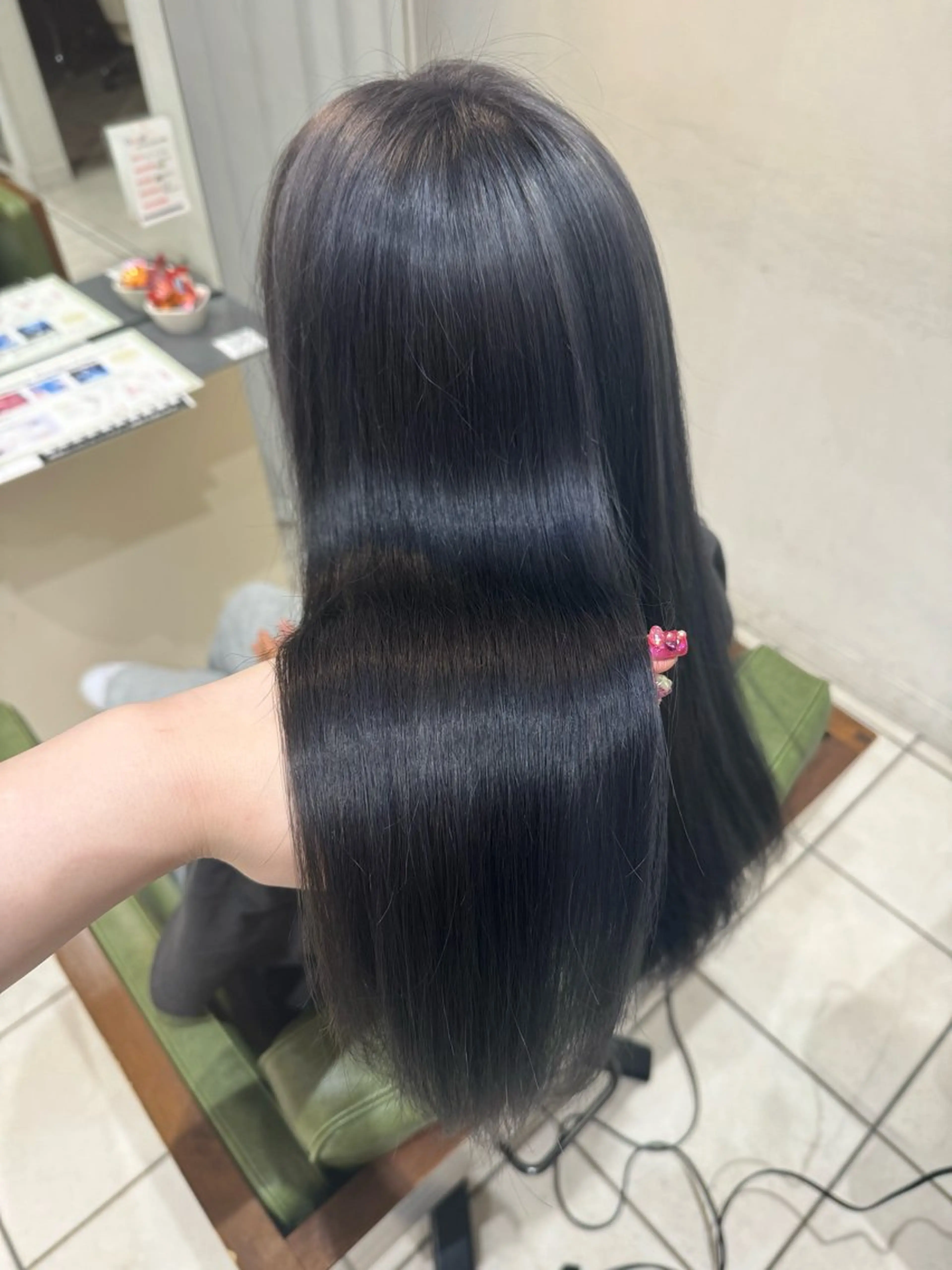 ロング カラー ラベンダーカラー シルバー 吉留 文月のヘアスタイル