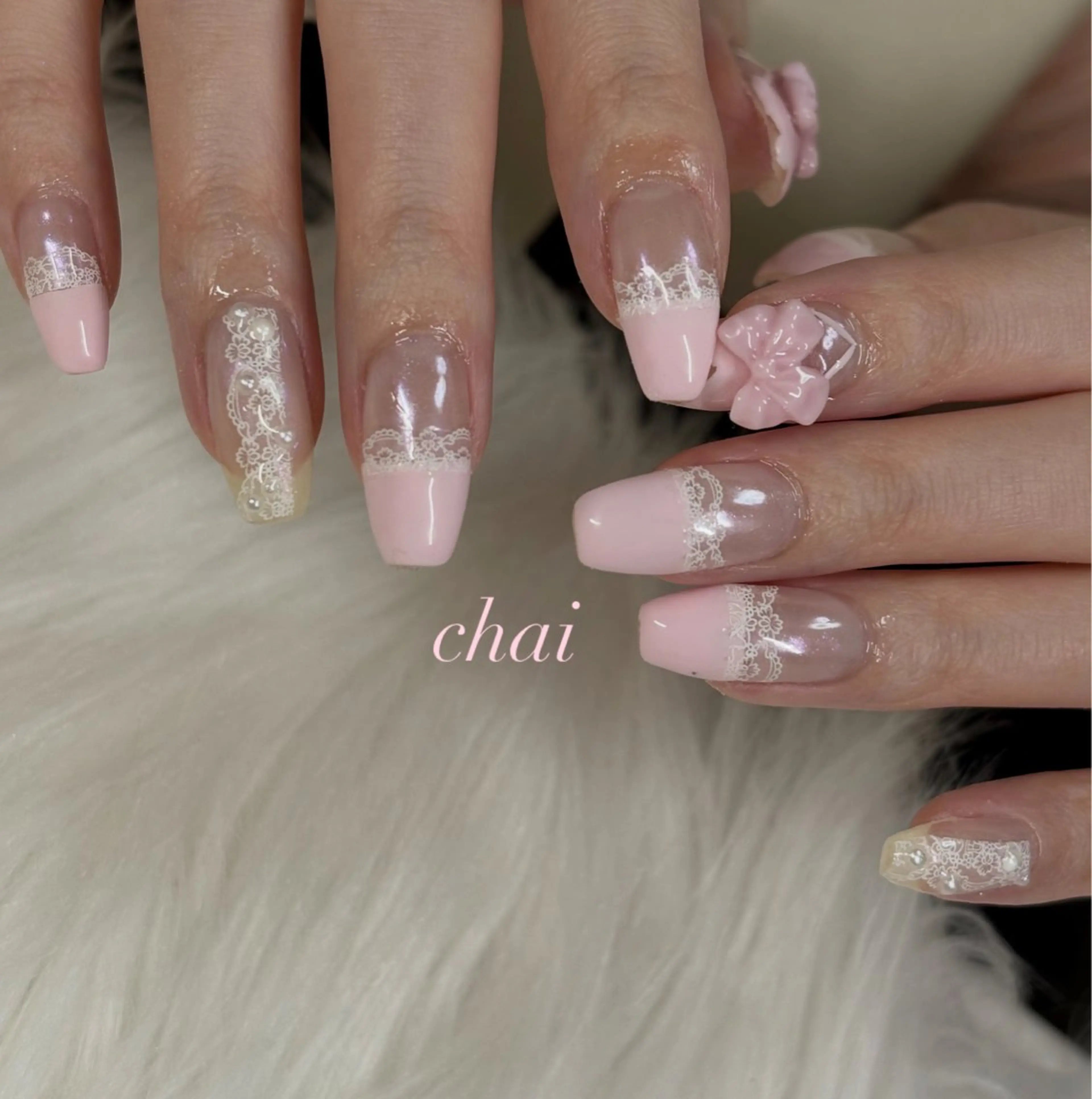 ネイル フレンチネイル ガーリー レース リボン ハンドネイル フットネイル chai大阪上本町 sayakaのネイルデザイン