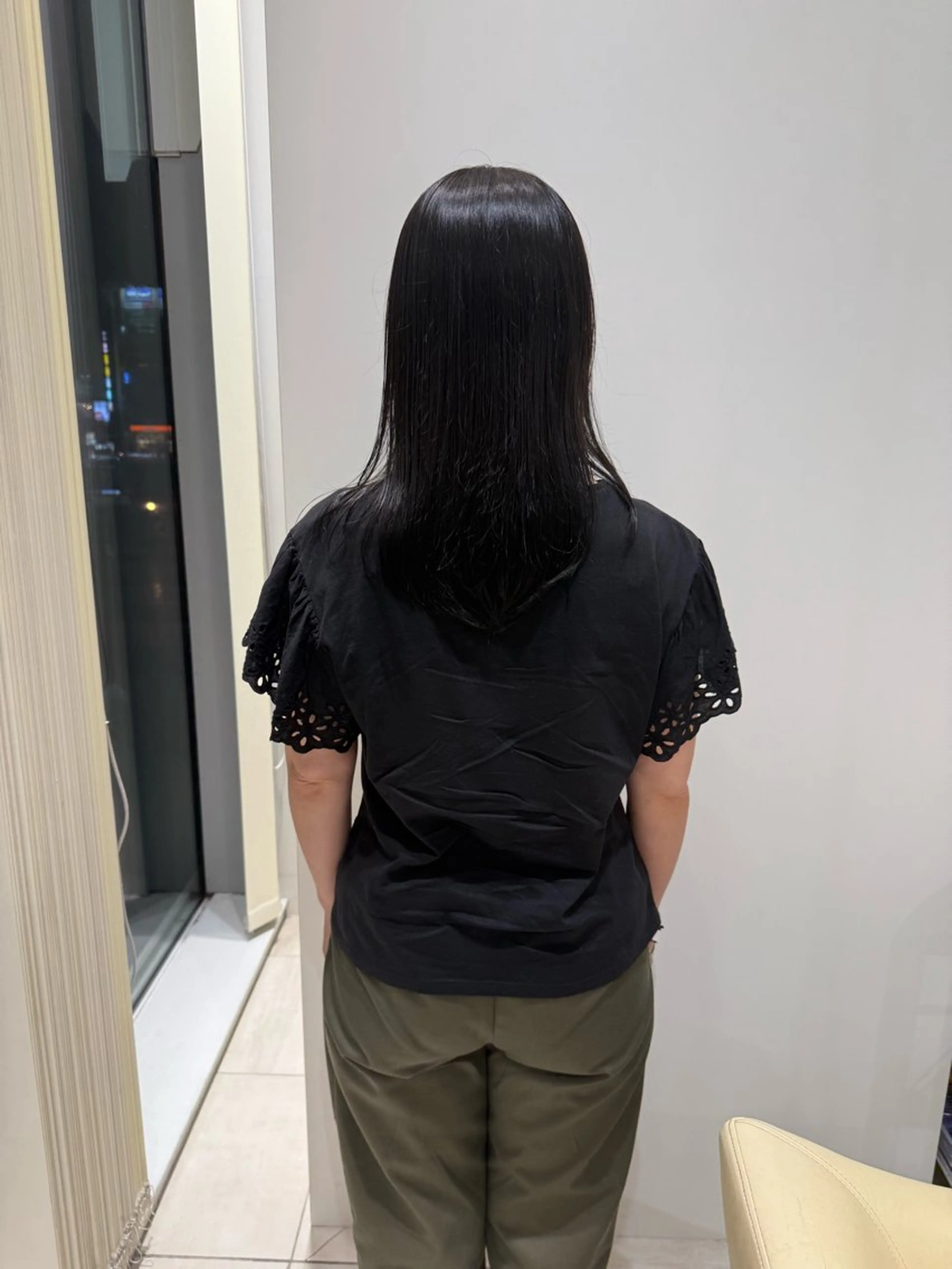 ロング レイヤーカット ZELE AVEDA浦和PARCO店所属・若生 神のヘアスタイル