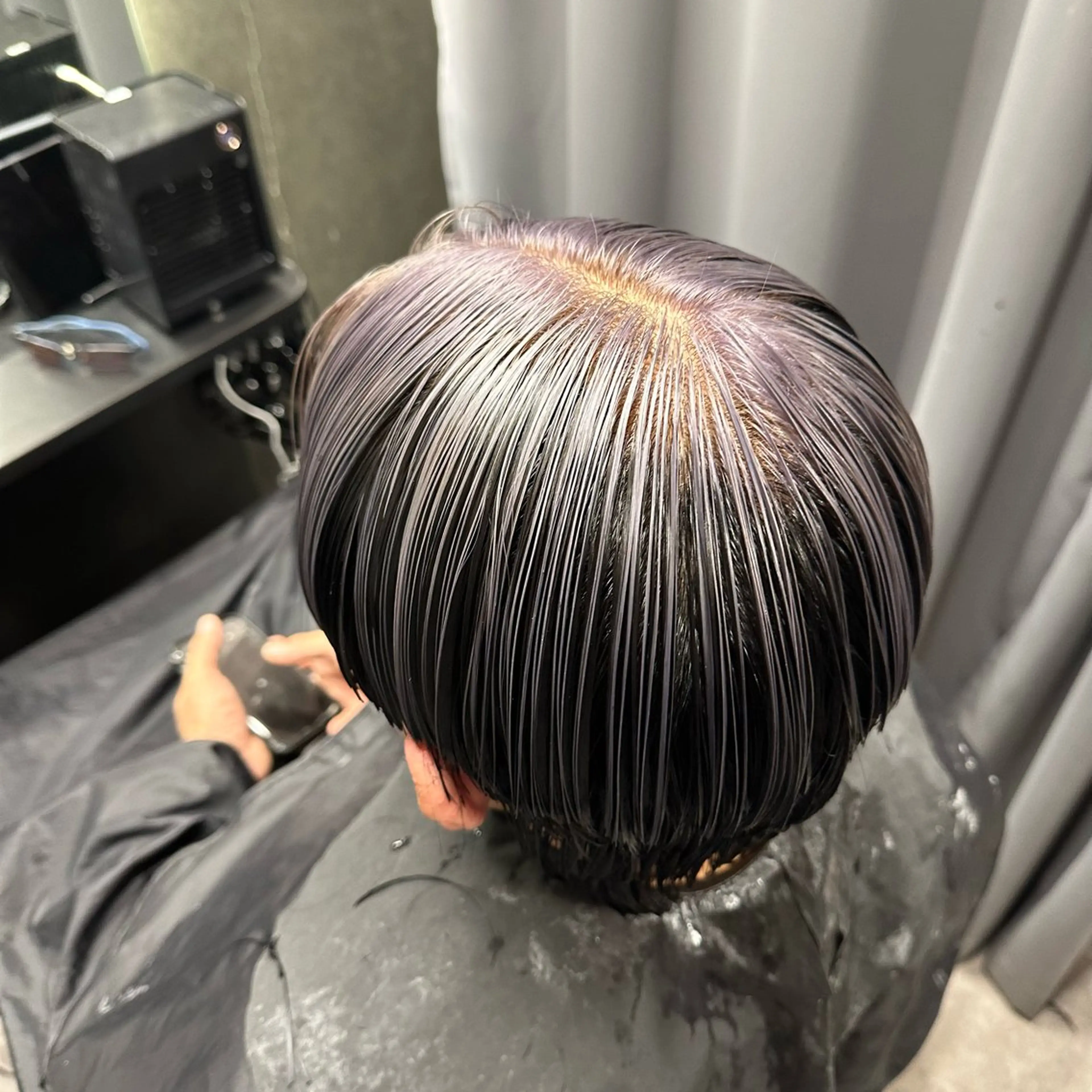 カラー メンズ TAKUMI ハイトーン/ウルフのヘアスタイル